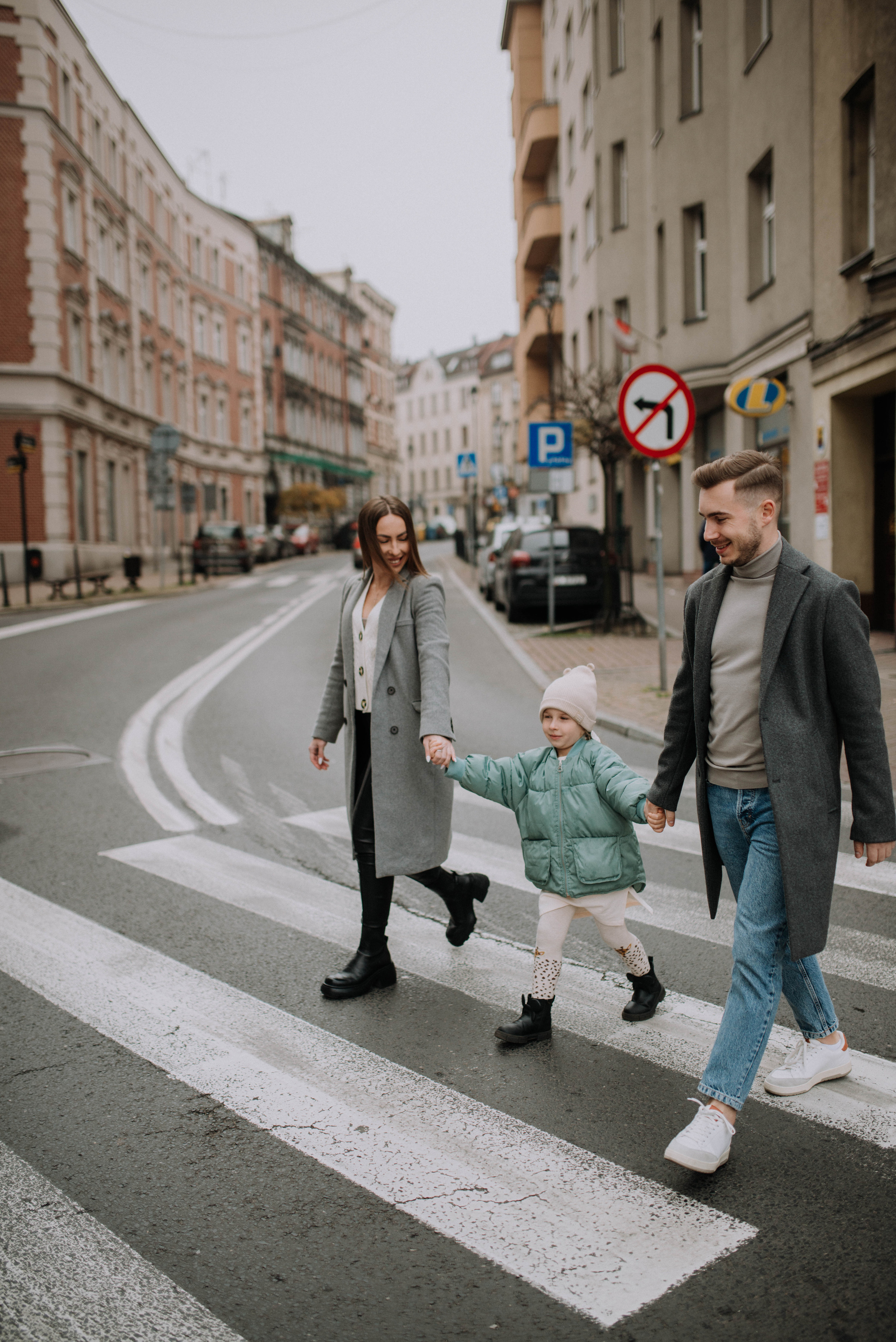 Dasha, Zlata, Yura. Home page