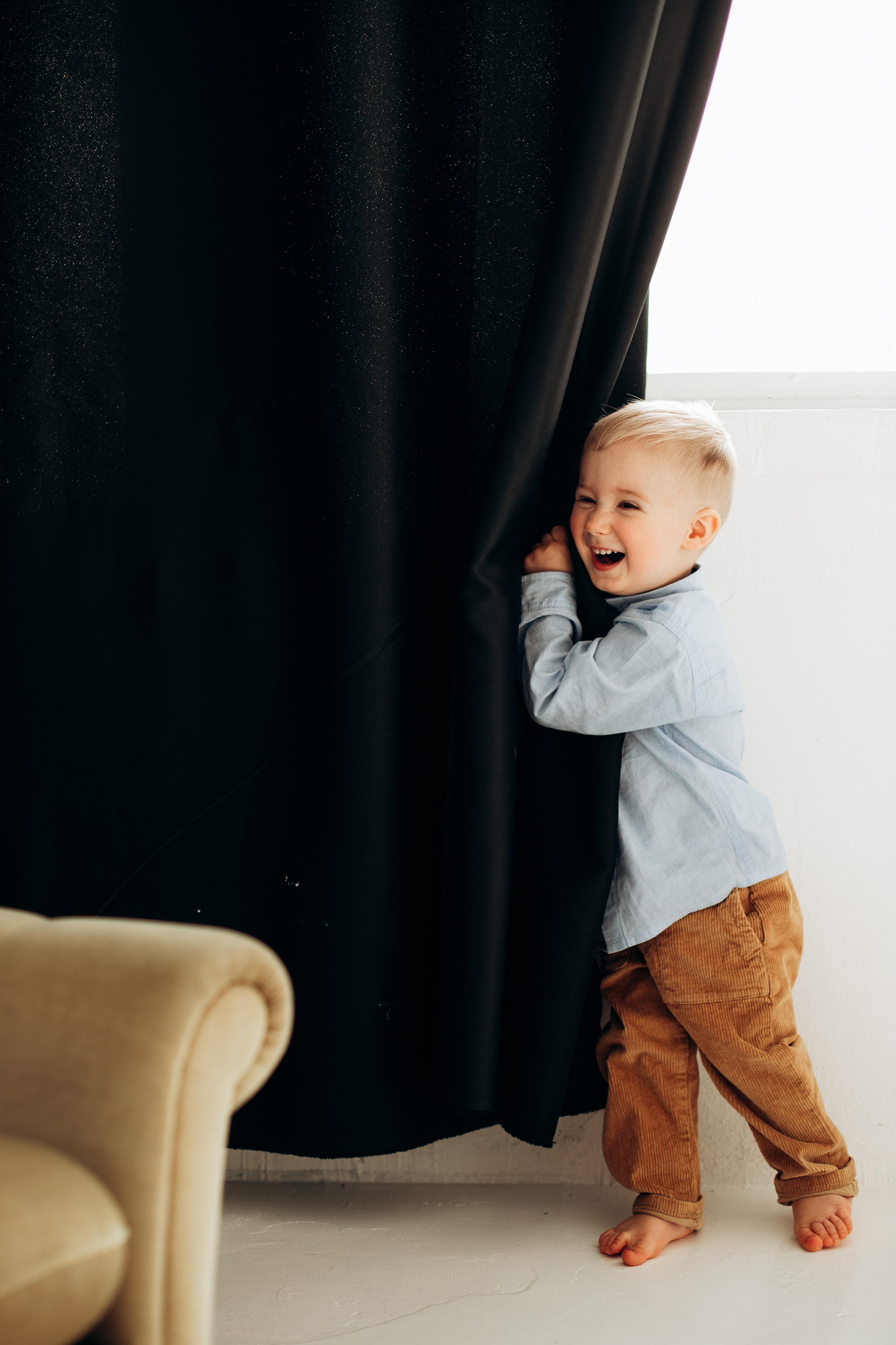 Аня, Ира и Миша. Главная