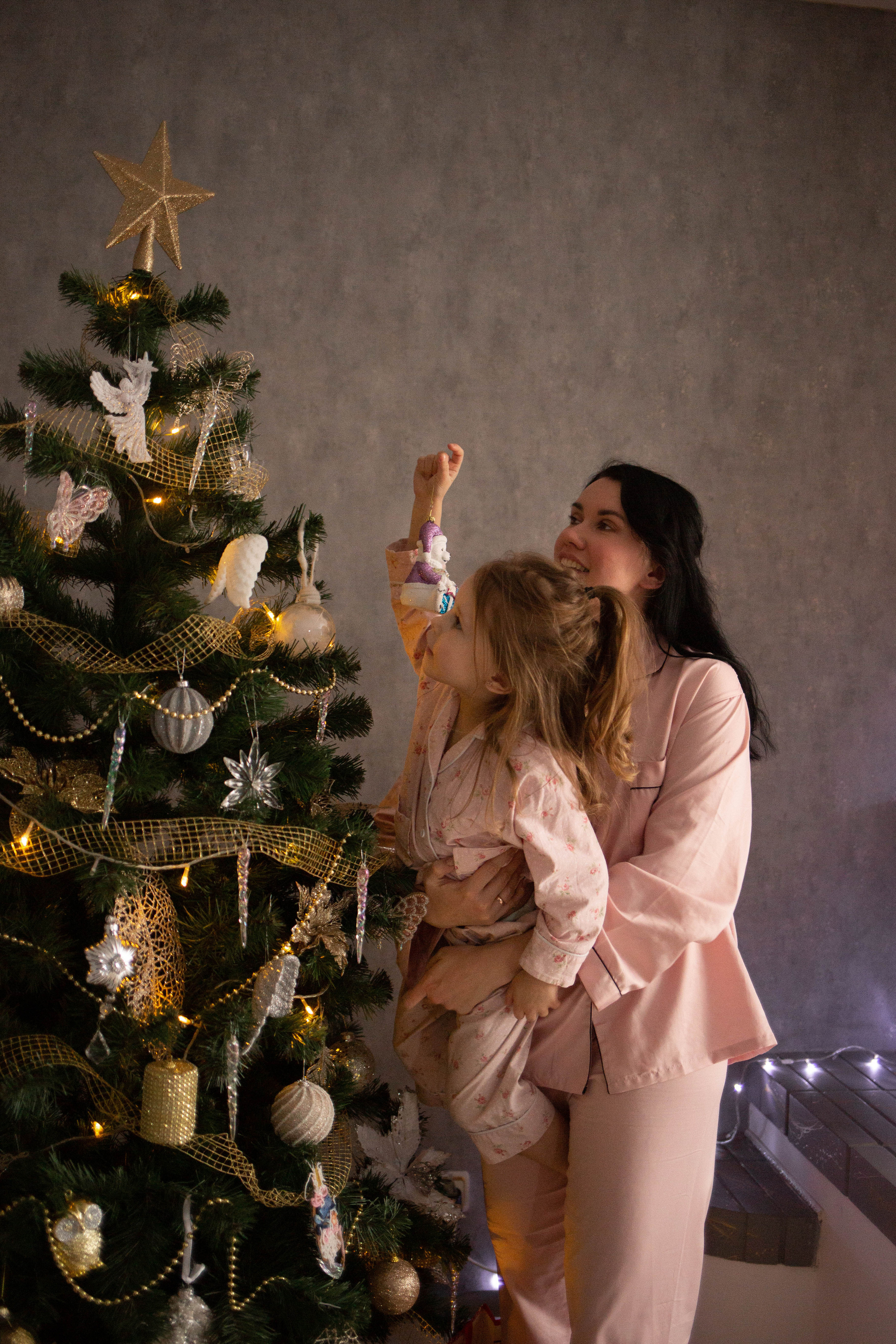 Waiting for the holiday. Family photographer in Vilnuis Svetlana Naumova