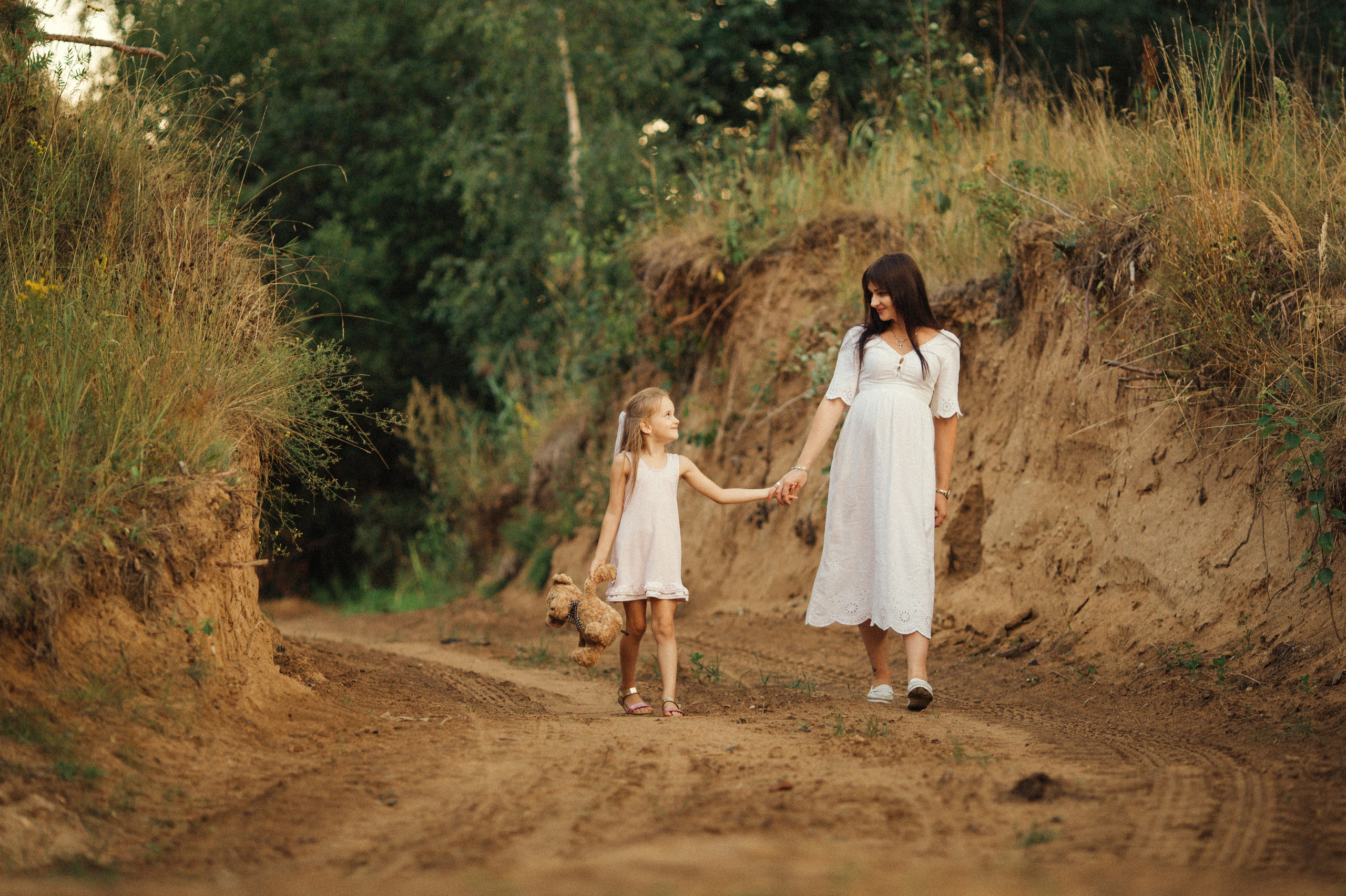 Wonderful wait for brother. Family photographer in Vilnuis Svetlana Naumova