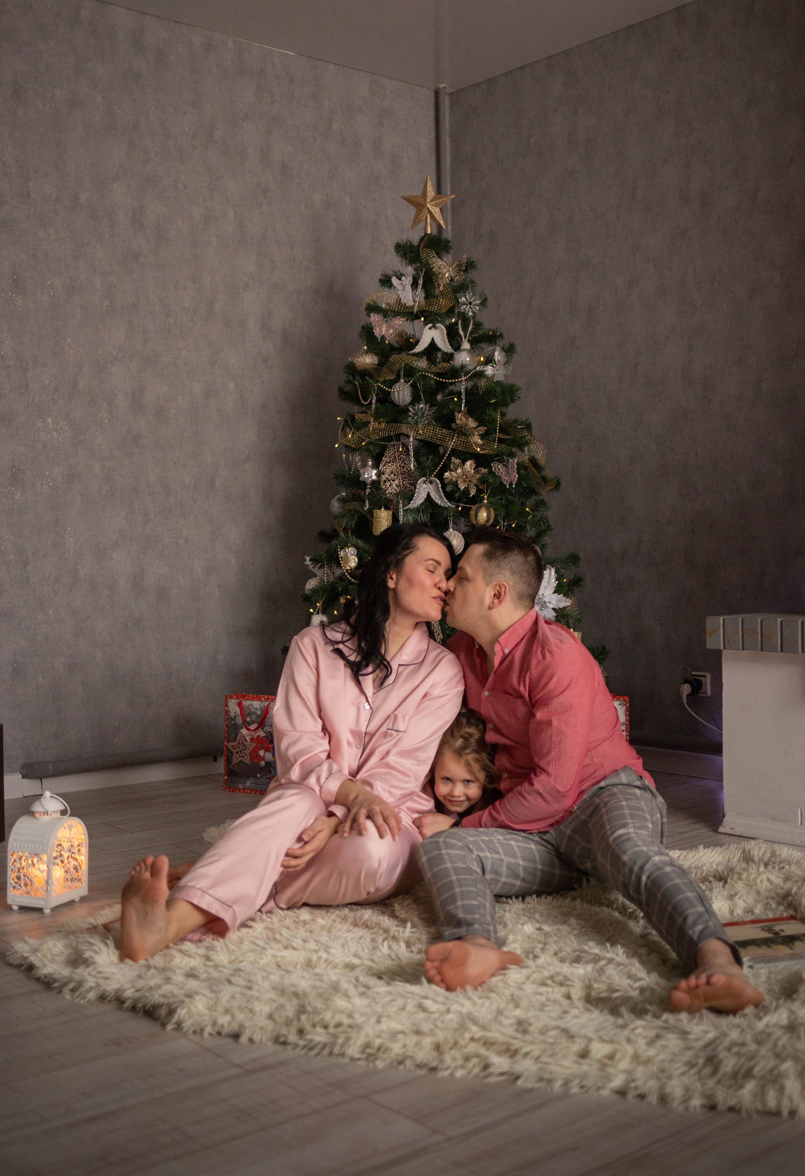 Waiting for the holiday. Family photographer in Vilnuis Svetlana Naumova