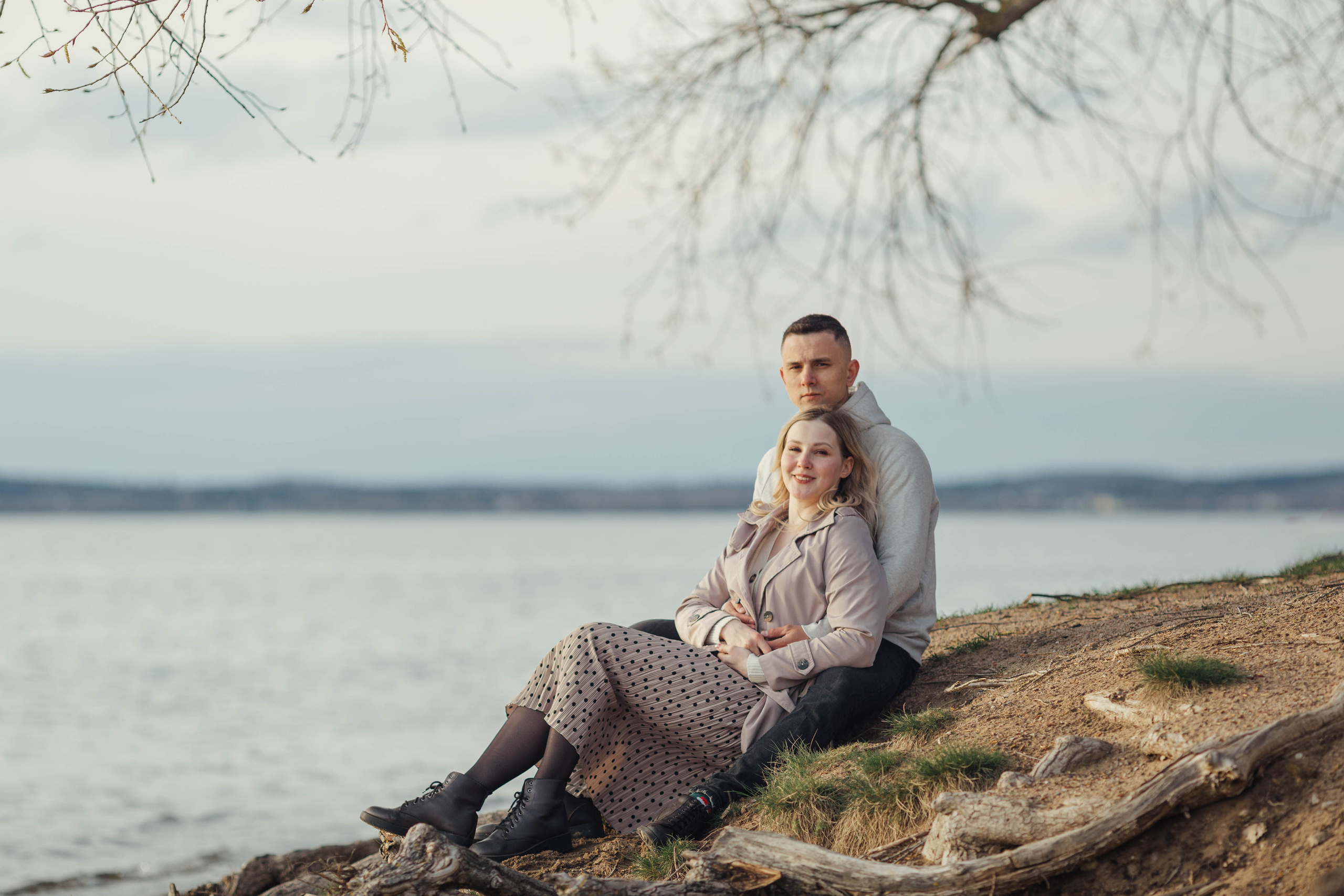 Julia and Lyosha. A walk near the sea. Family photographer in Vilnuis Svetlana Naumova