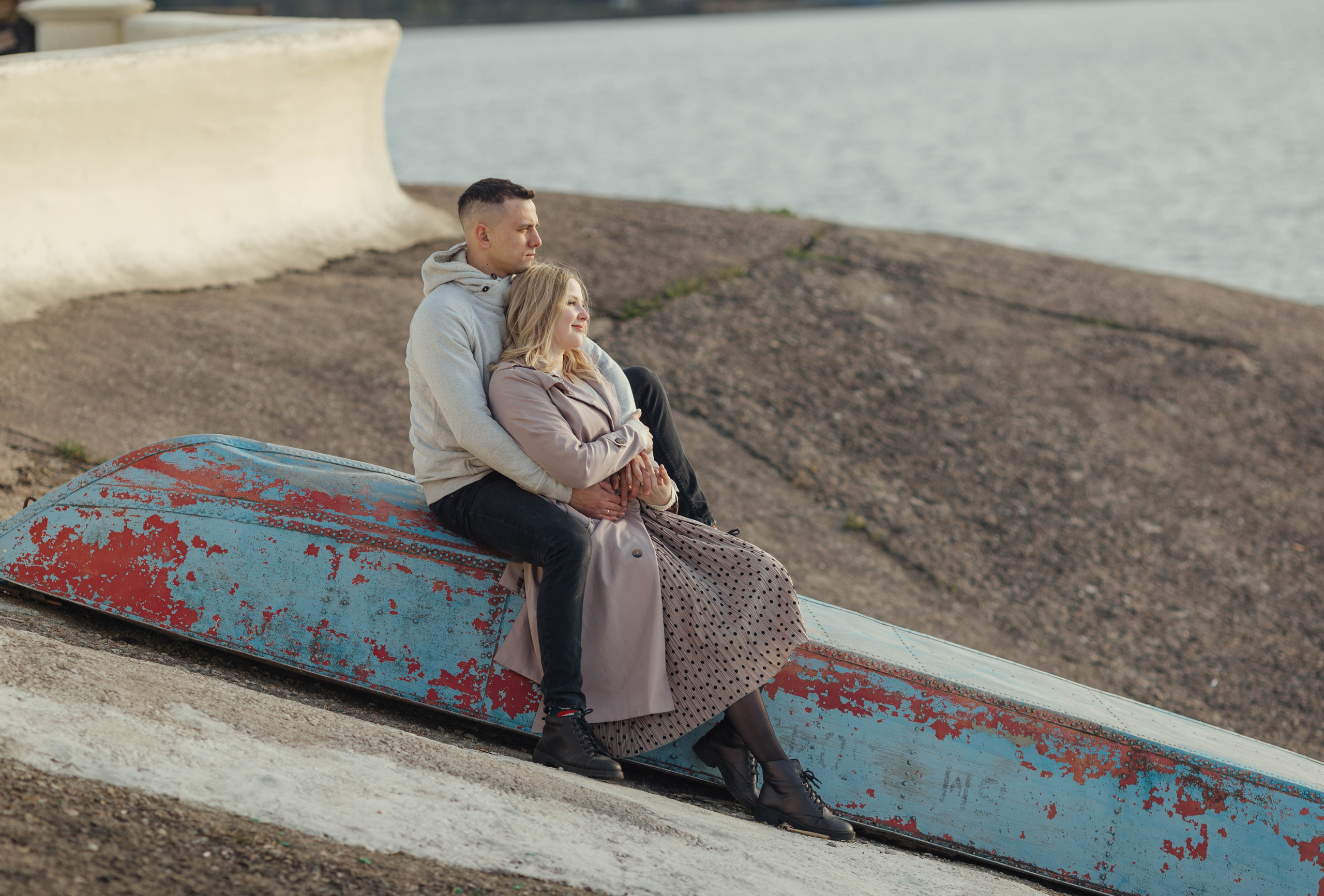 Julia and Lyosha. A walk near the sea. Family photographer in Vilnuis Svetlana Naumova