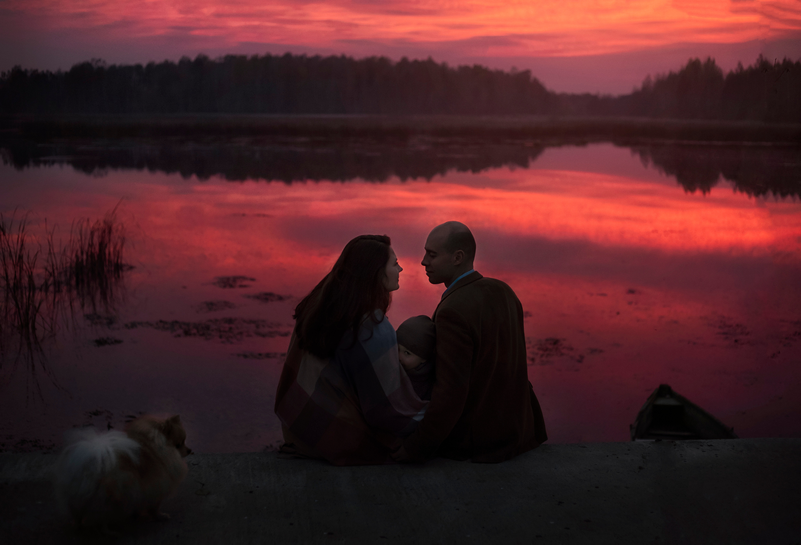 Beautiful family in one autumn day. Family photographer in Vilnuis Svetlana Naumova