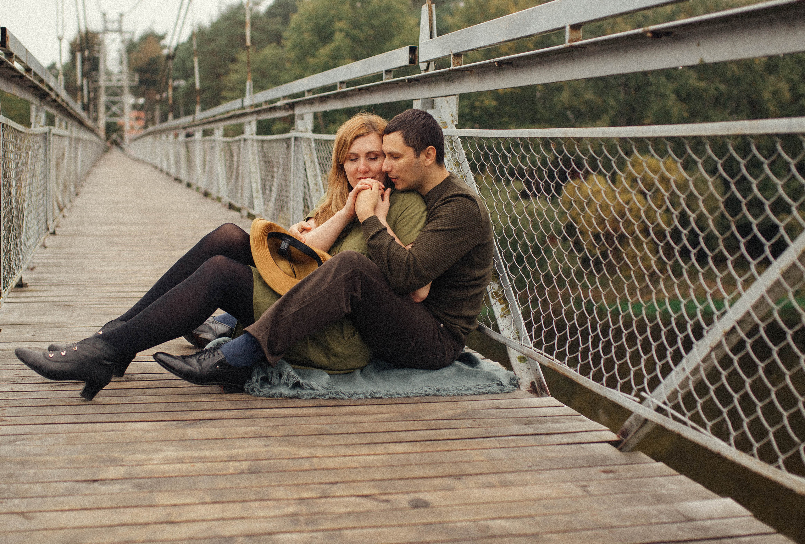 Anya and Denis. Bridges. Family photographer in Vilnuis Svetlana Naumova