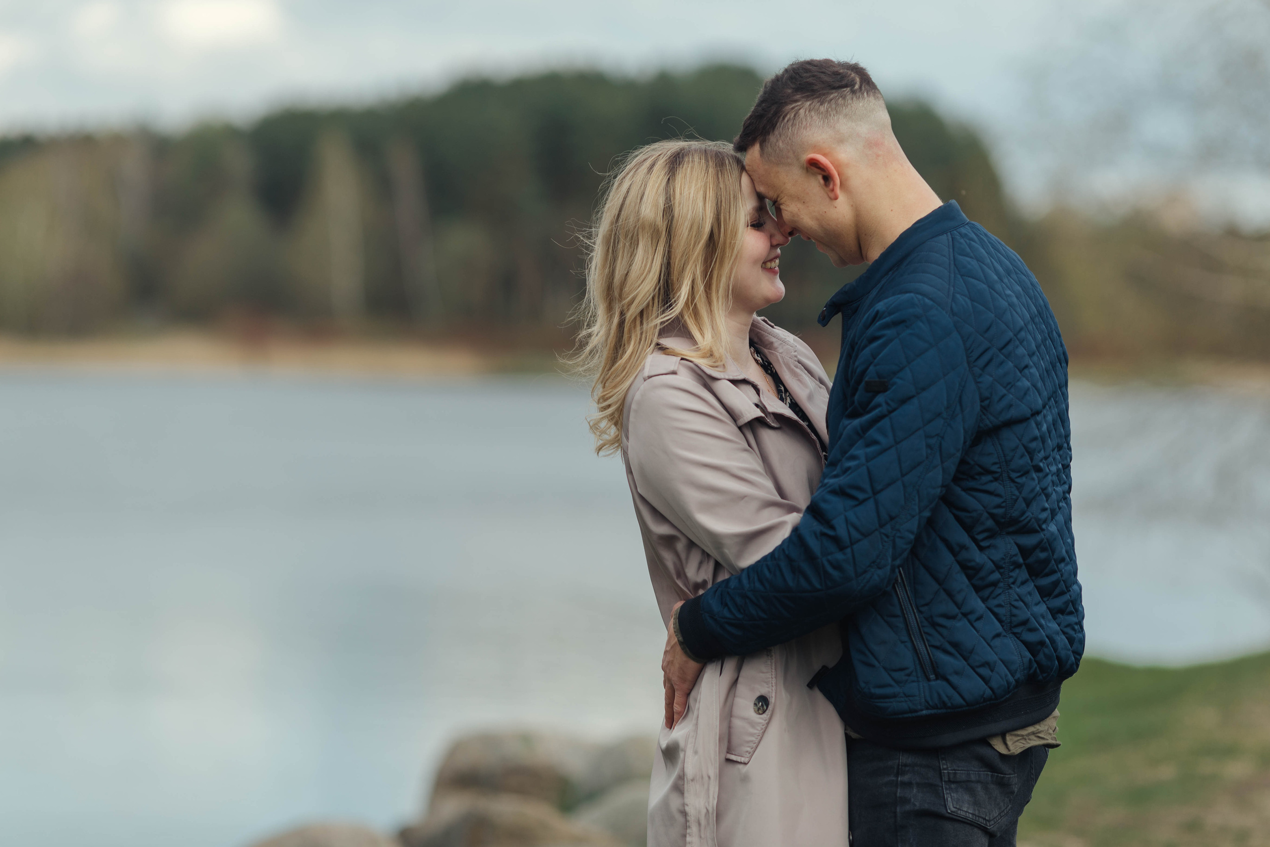 Julia and Lyosha. A walk near the sea. Family photographer in Vilnuis Svetlana Naumova