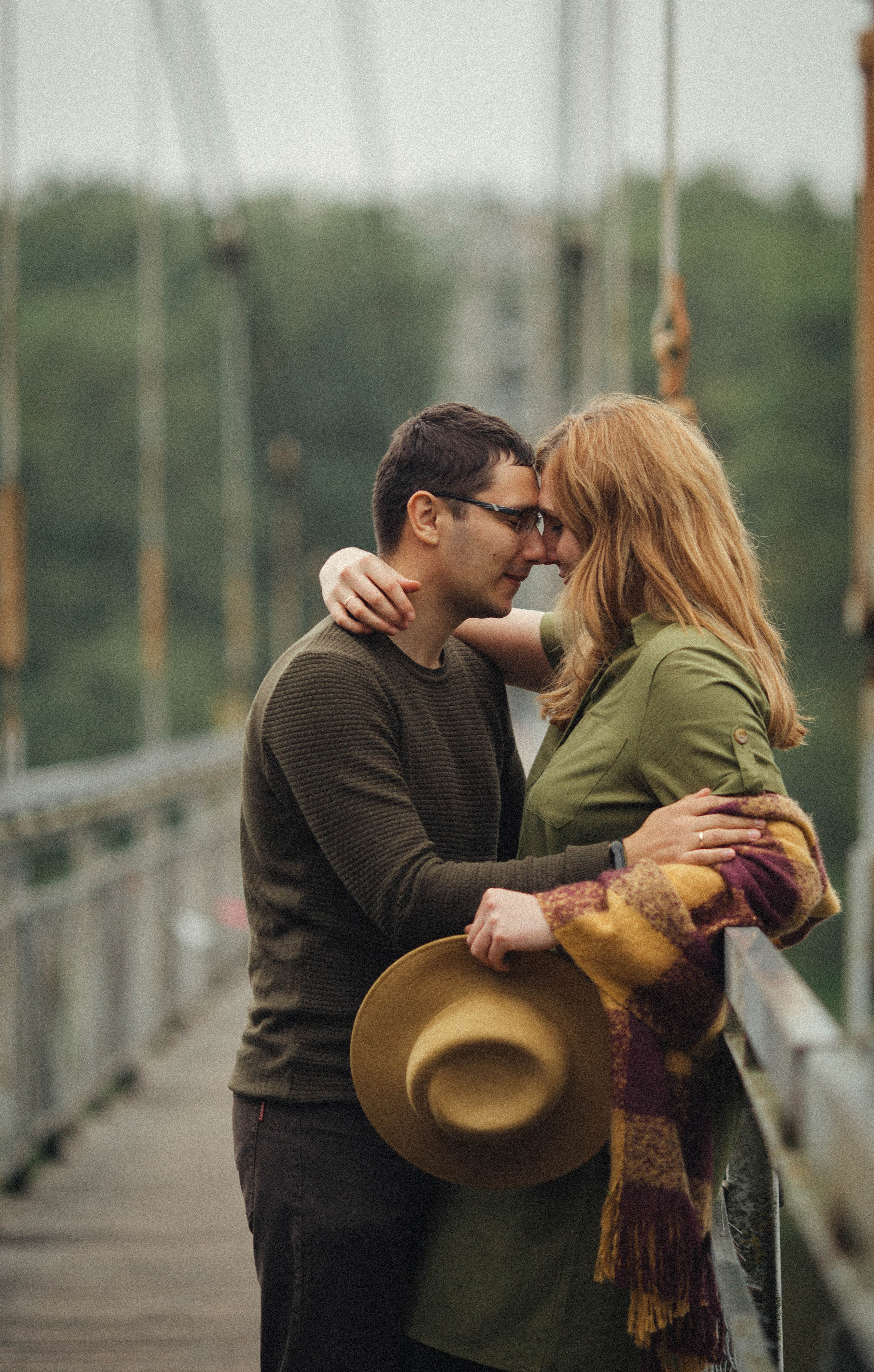 Anya and Denis. Bridges. Family photographer in Vilnuis Svetlana Naumova