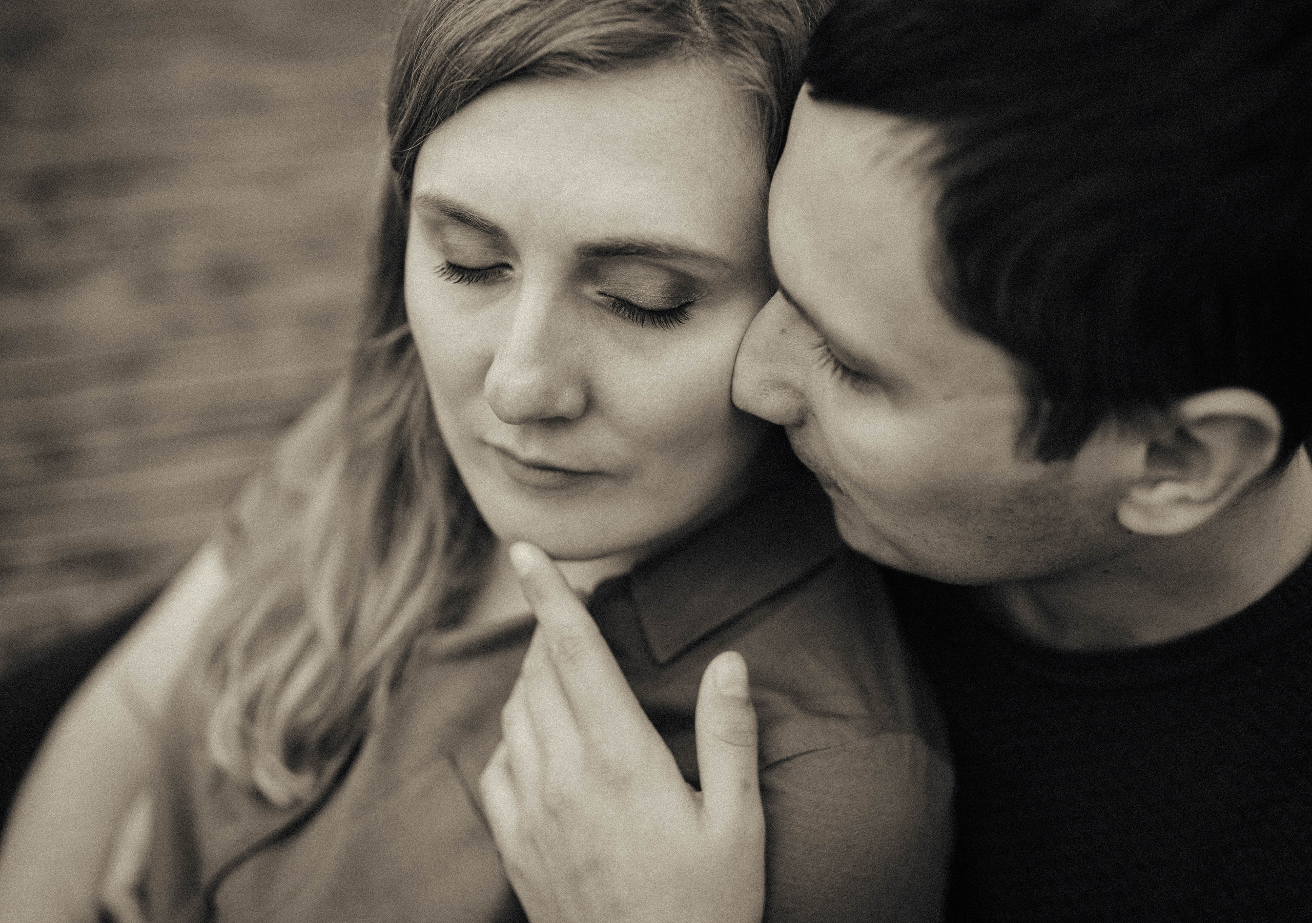 Anya and Denis. Bridges. Family photographer in Vilnuis Svetlana Naumova