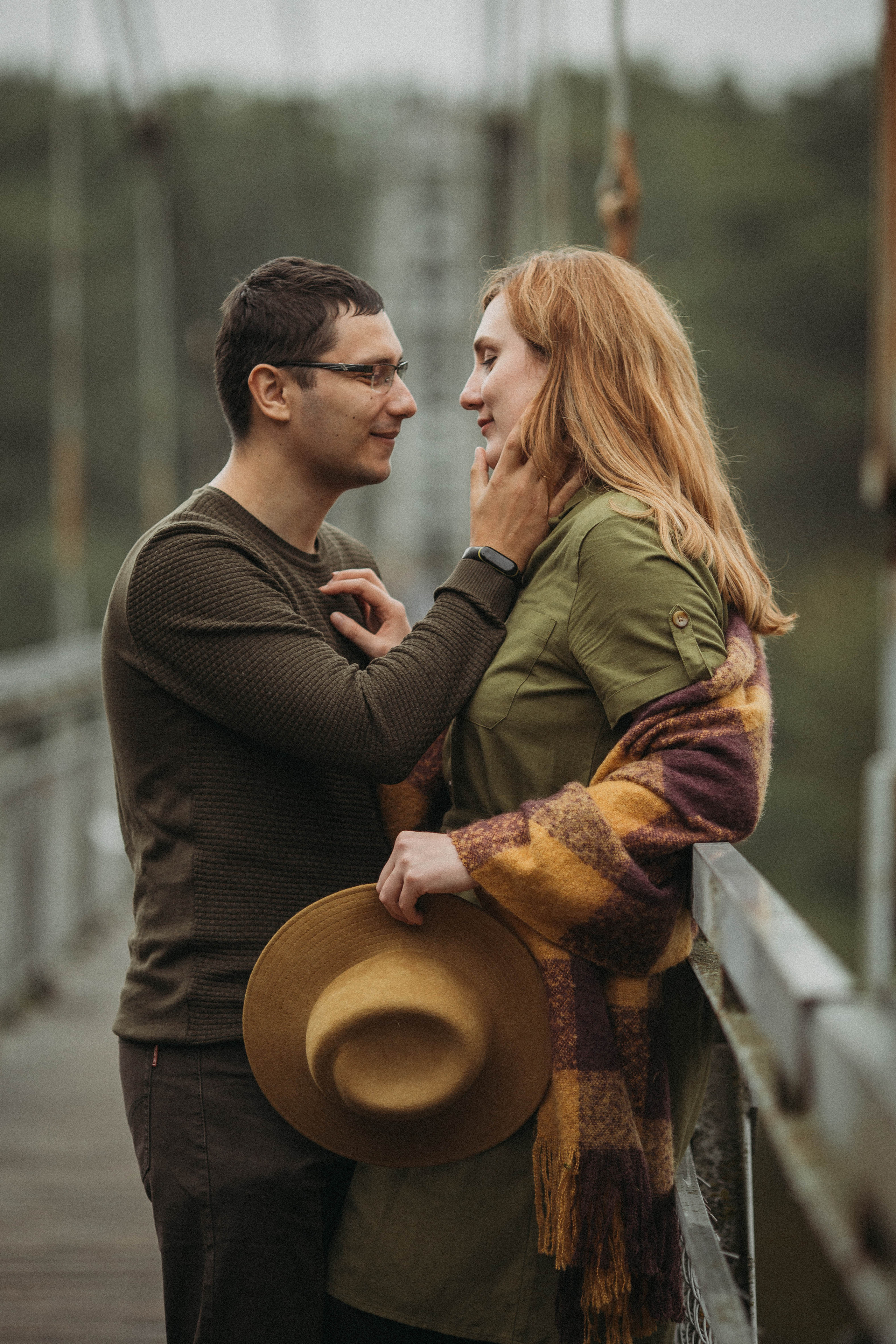 Anya and Denis. Bridges. Family photographer in Vilnuis Svetlana Naumova