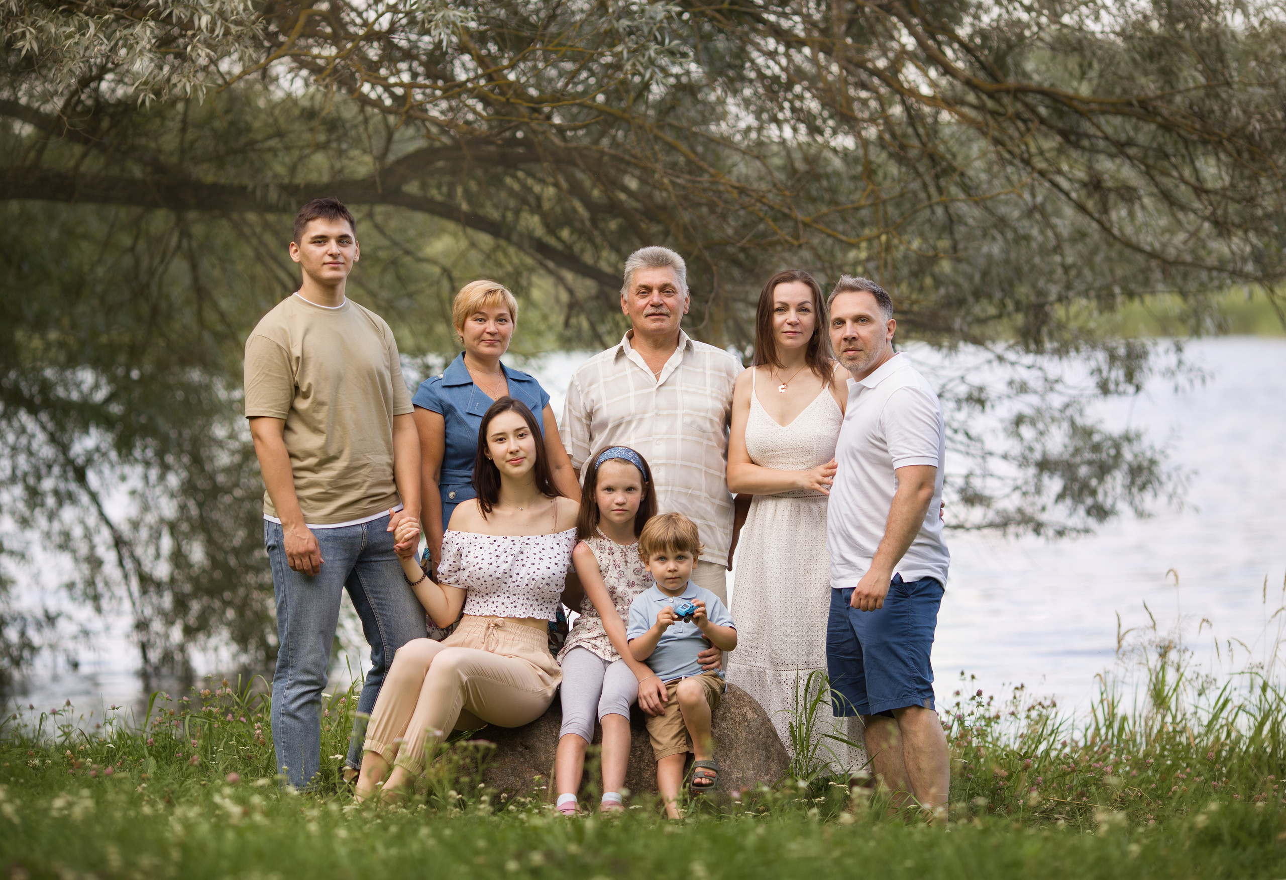 Several generations together. Family photographer in Vilnuis Svetlana Naumova