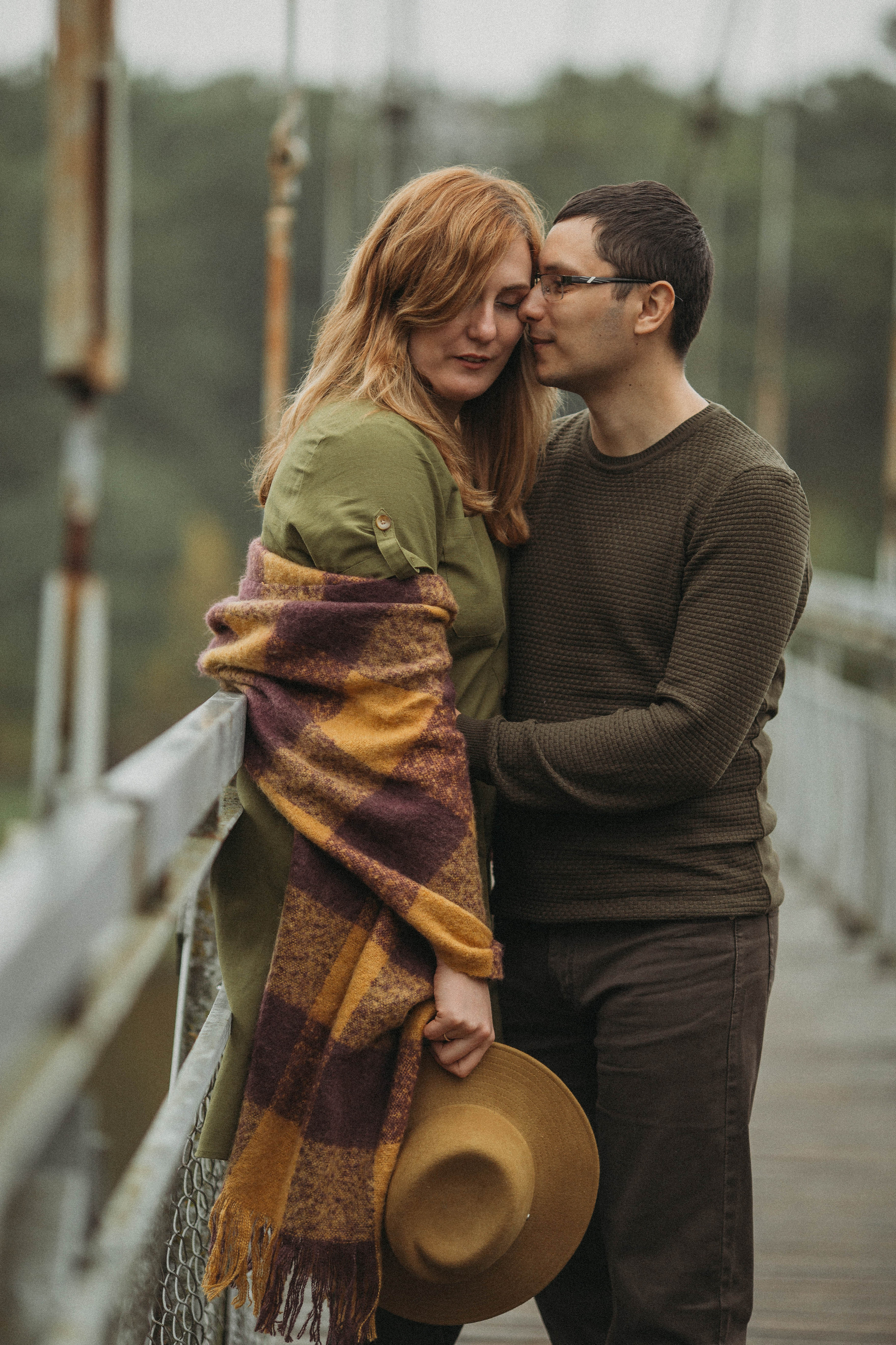 Anya and Denis. Bridges. Family photographer in Vilnuis Svetlana Naumova