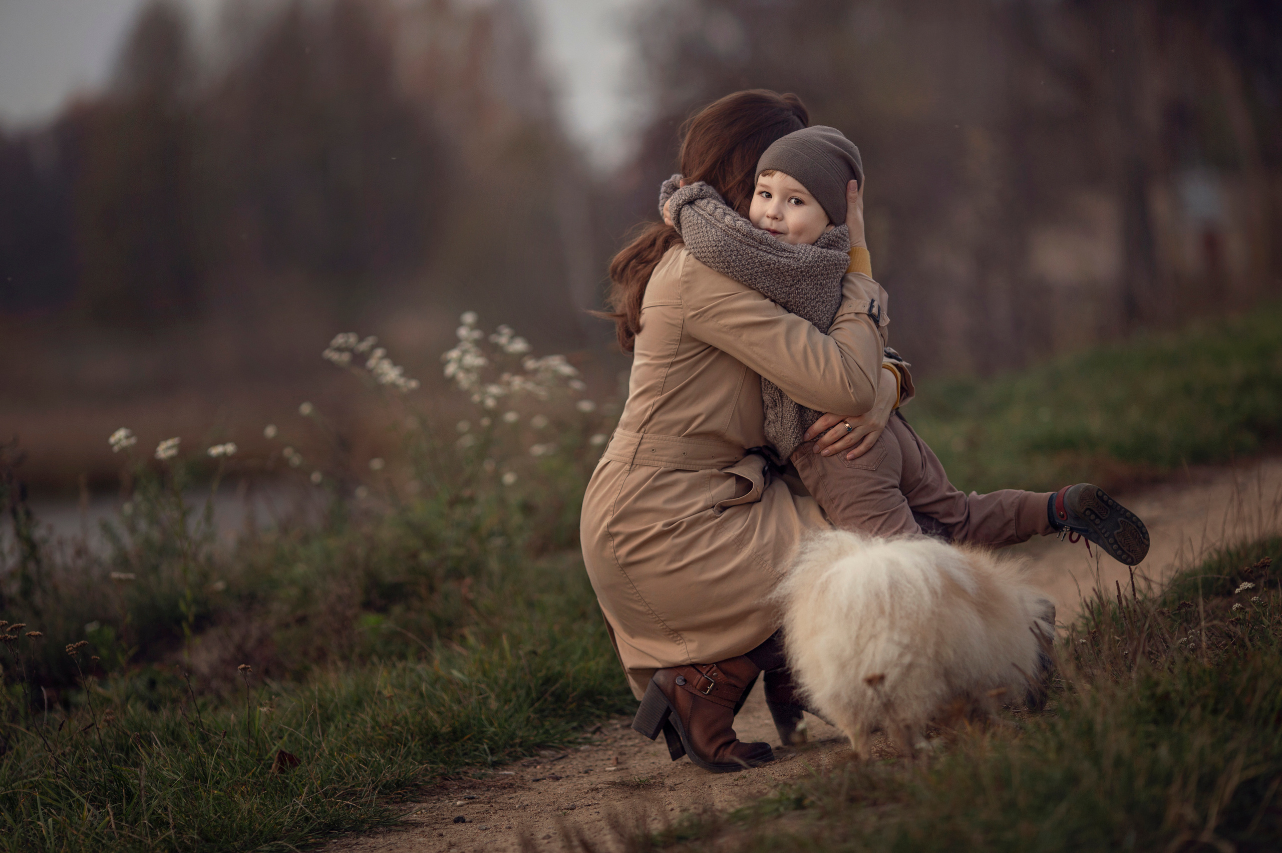 Beautiful family in one autumn day. Family photographer in Vilnuis Svetlana Naumova