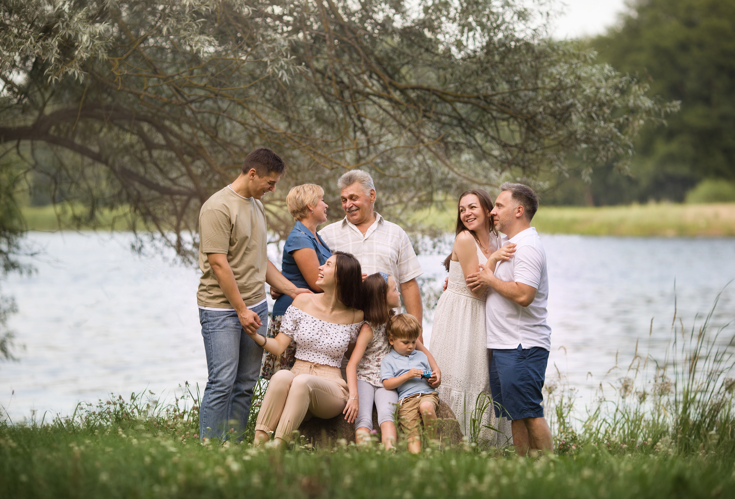 Several generations together. Family photographer in Vilnuis Svetlana Naumova