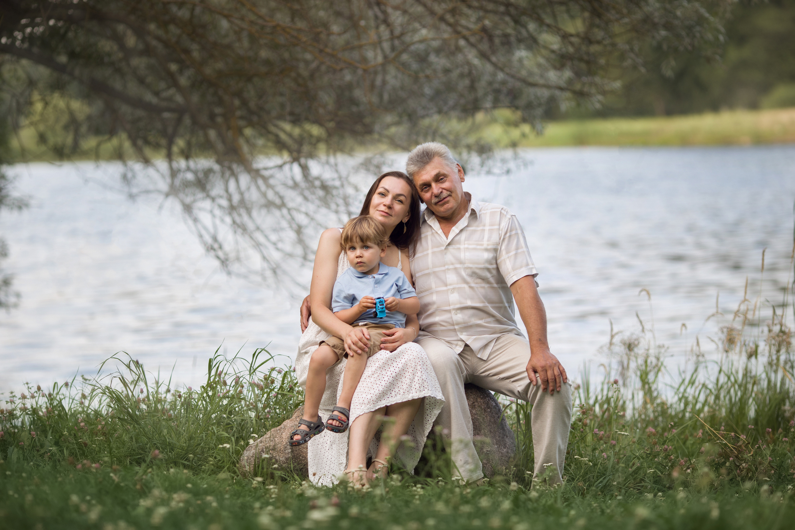 Several generations together. Family photographer in Vilnuis Svetlana Naumova