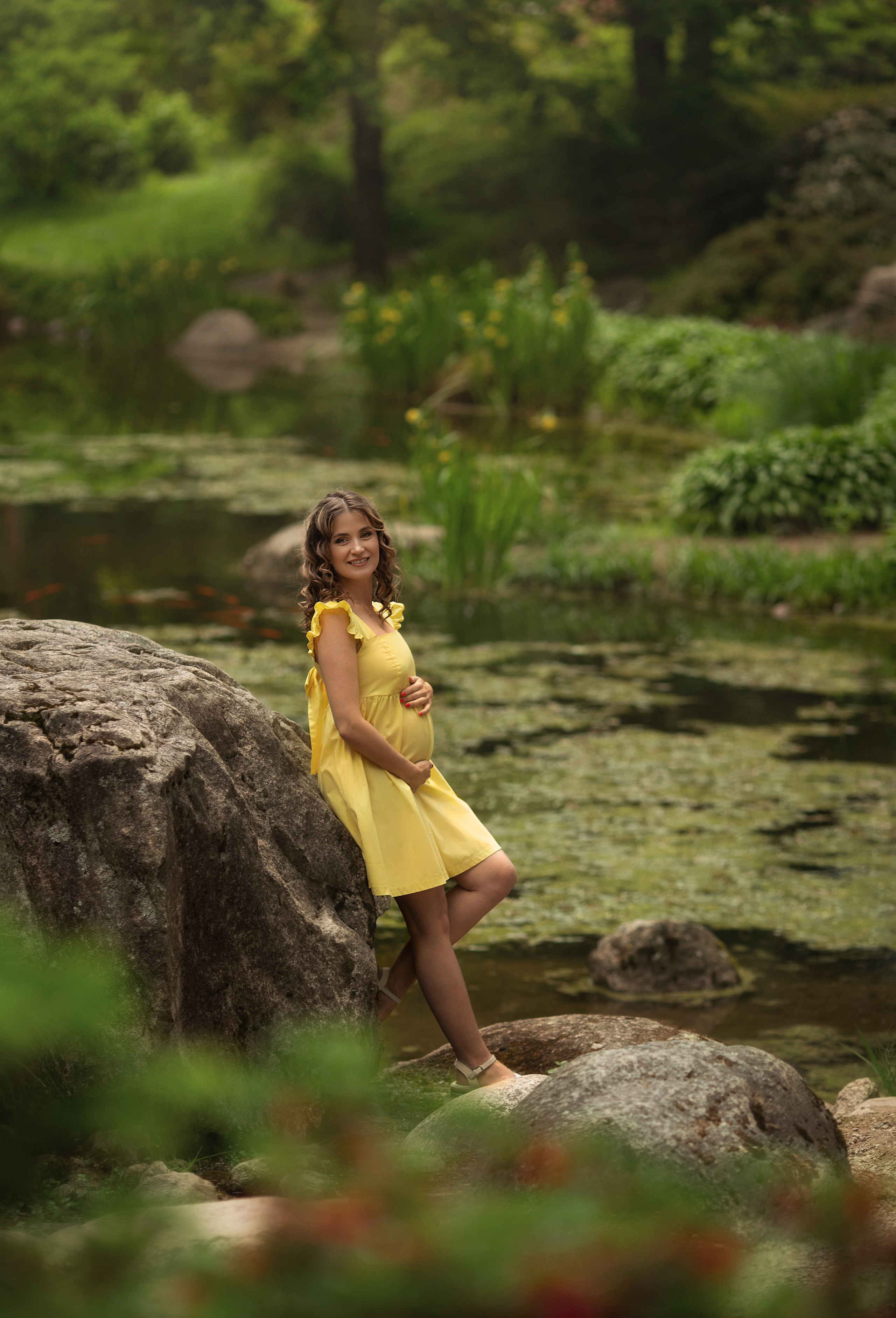 Olga is in the botanical garden. Family photographer in Vilnuis Svetlana Naumova