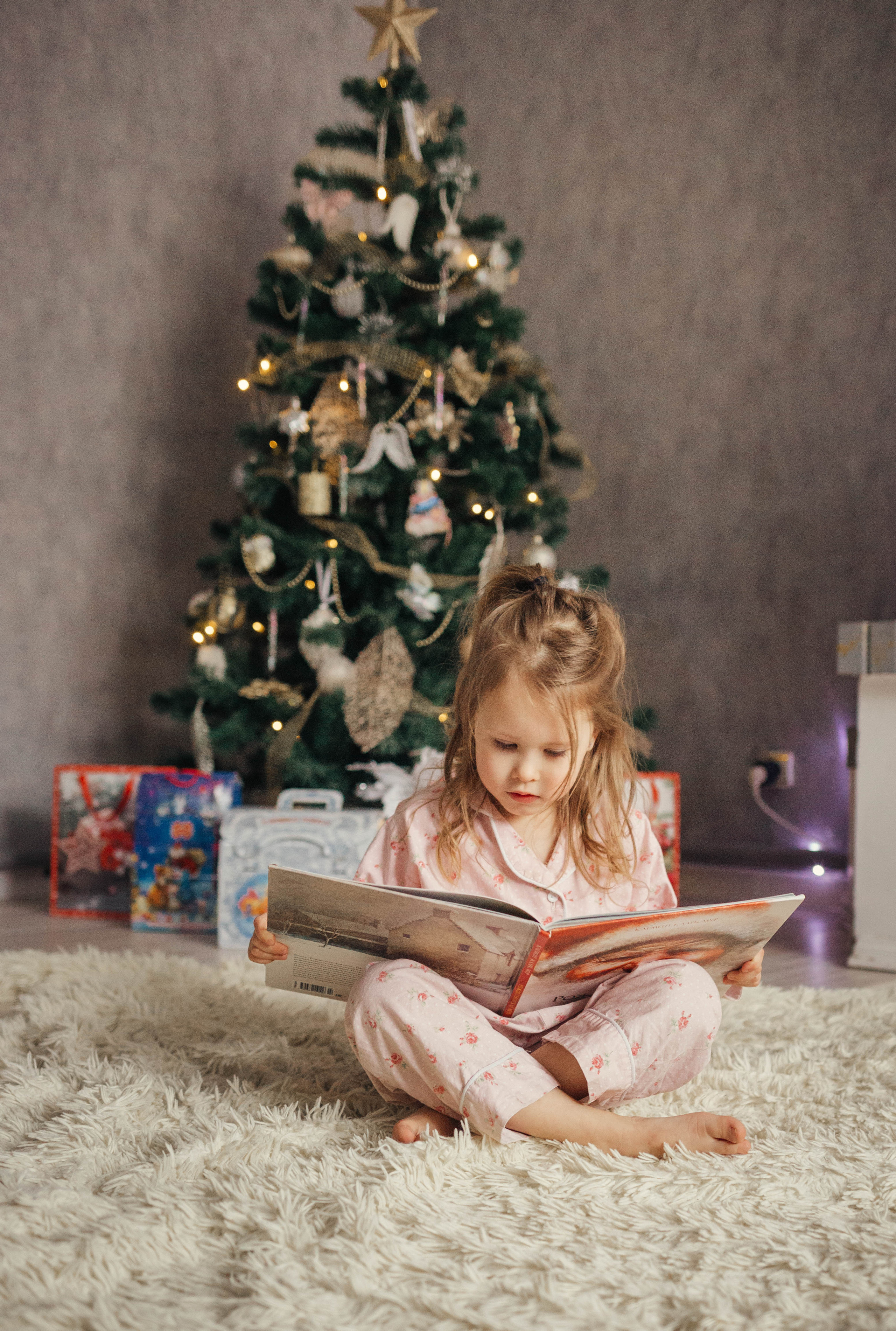 Waiting for the holiday. Family photographer in Vilnuis Svetlana Naumova