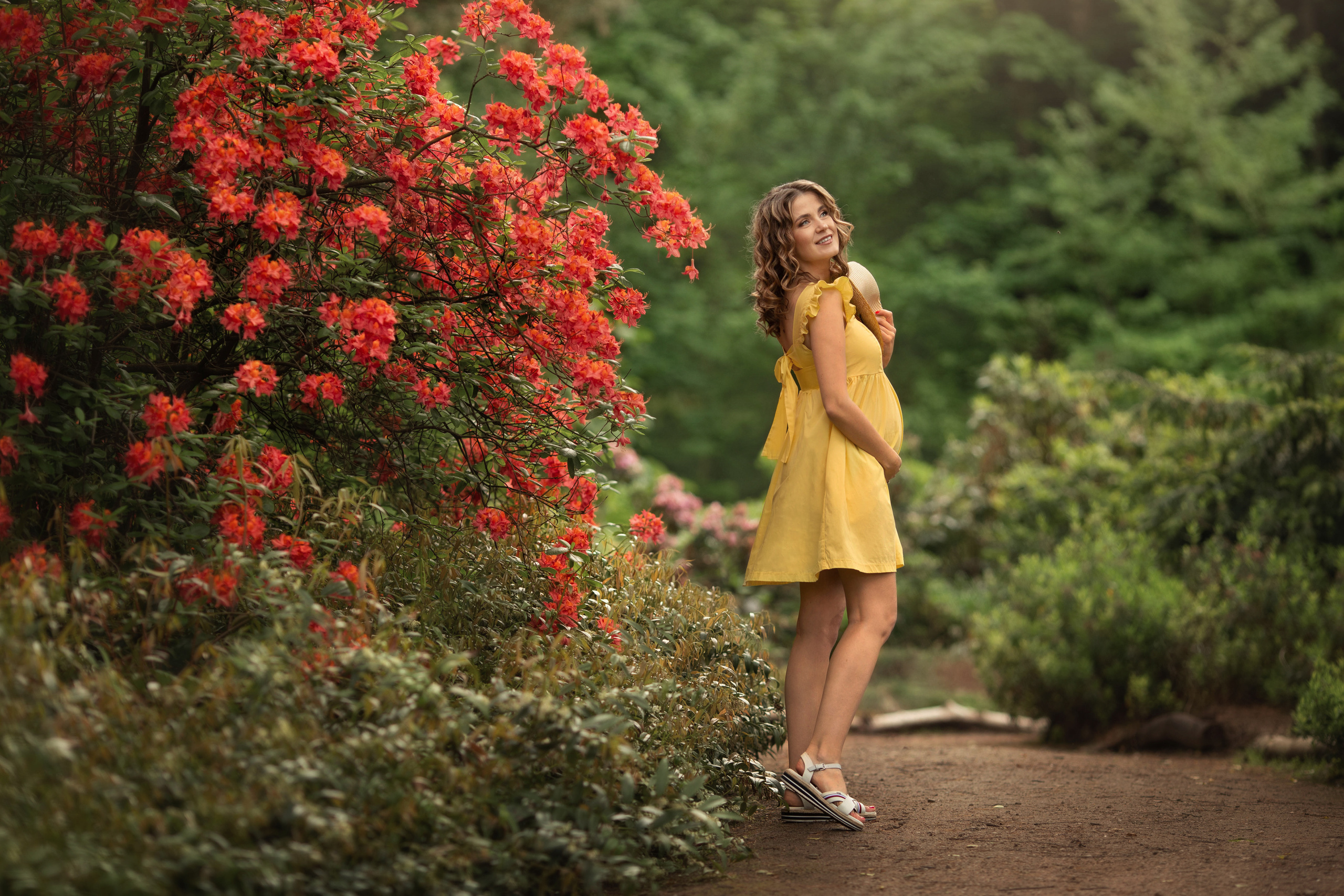 Olga is in the botanical garden. Family photographer in Vilnuis Svetlana Naumova