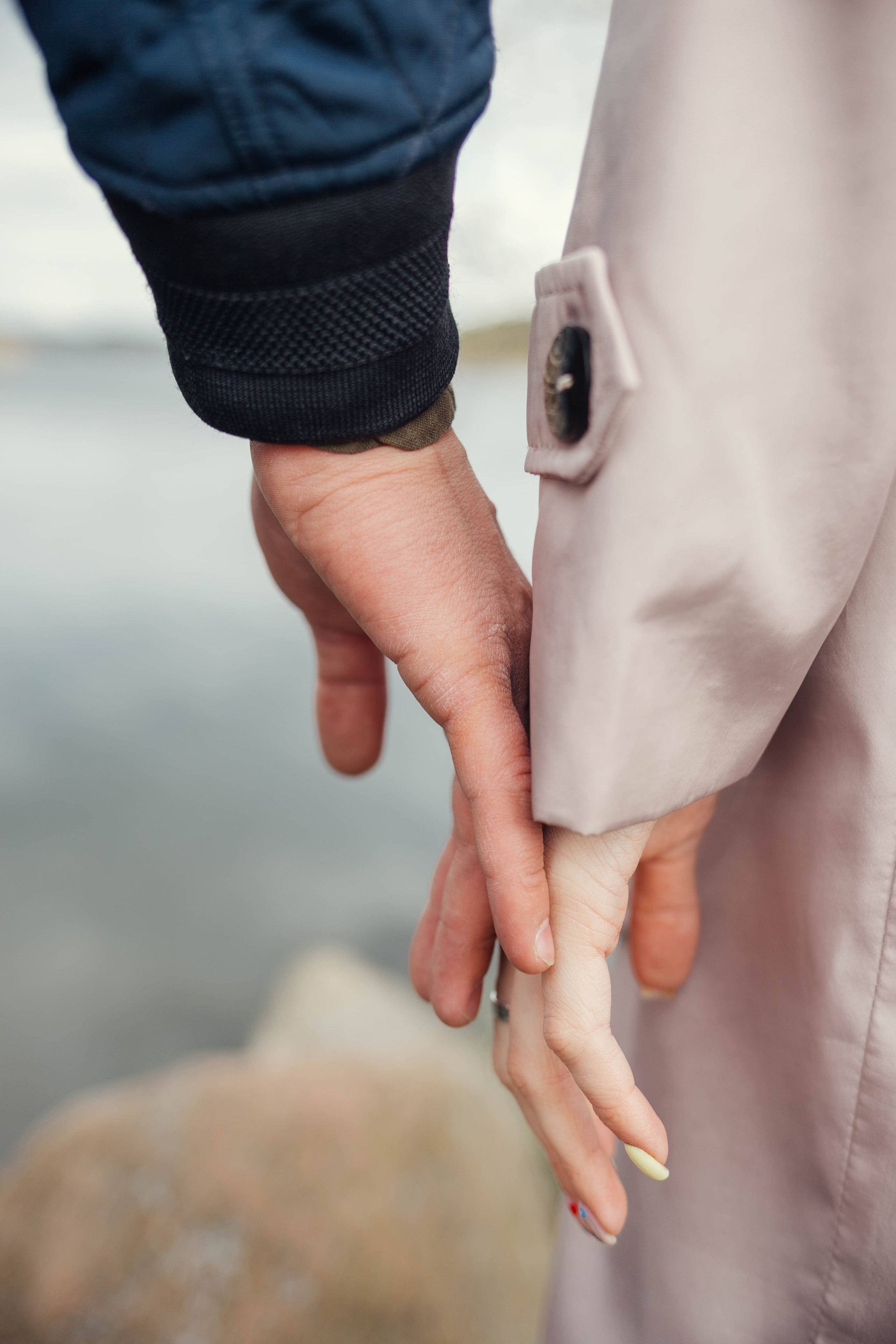 Julia and Lyosha. A walk near the sea. Family photographer in Vilnuis Svetlana Naumova
