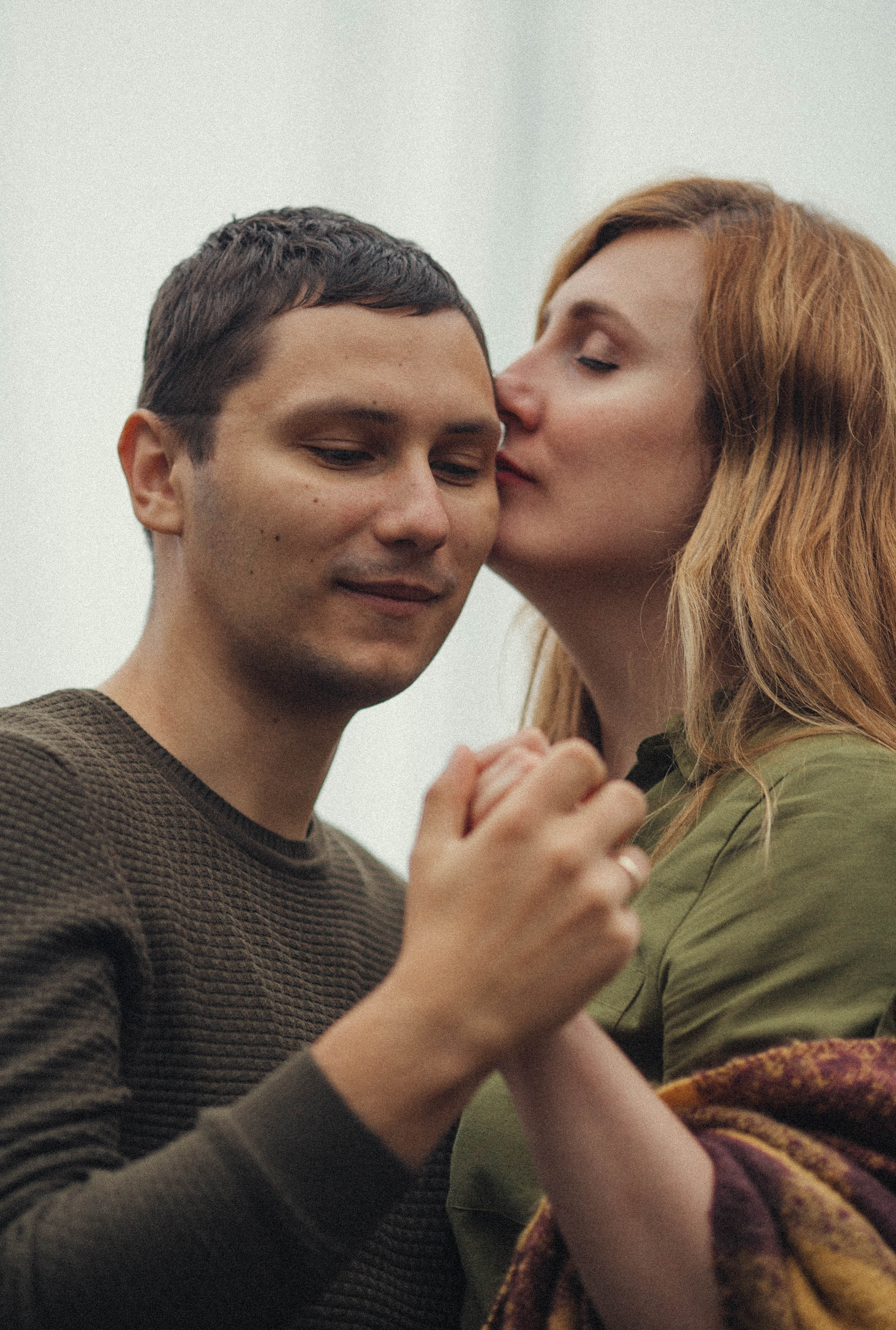 Anya and Denis. Bridges. Family photographer in Vilnuis Svetlana Naumova