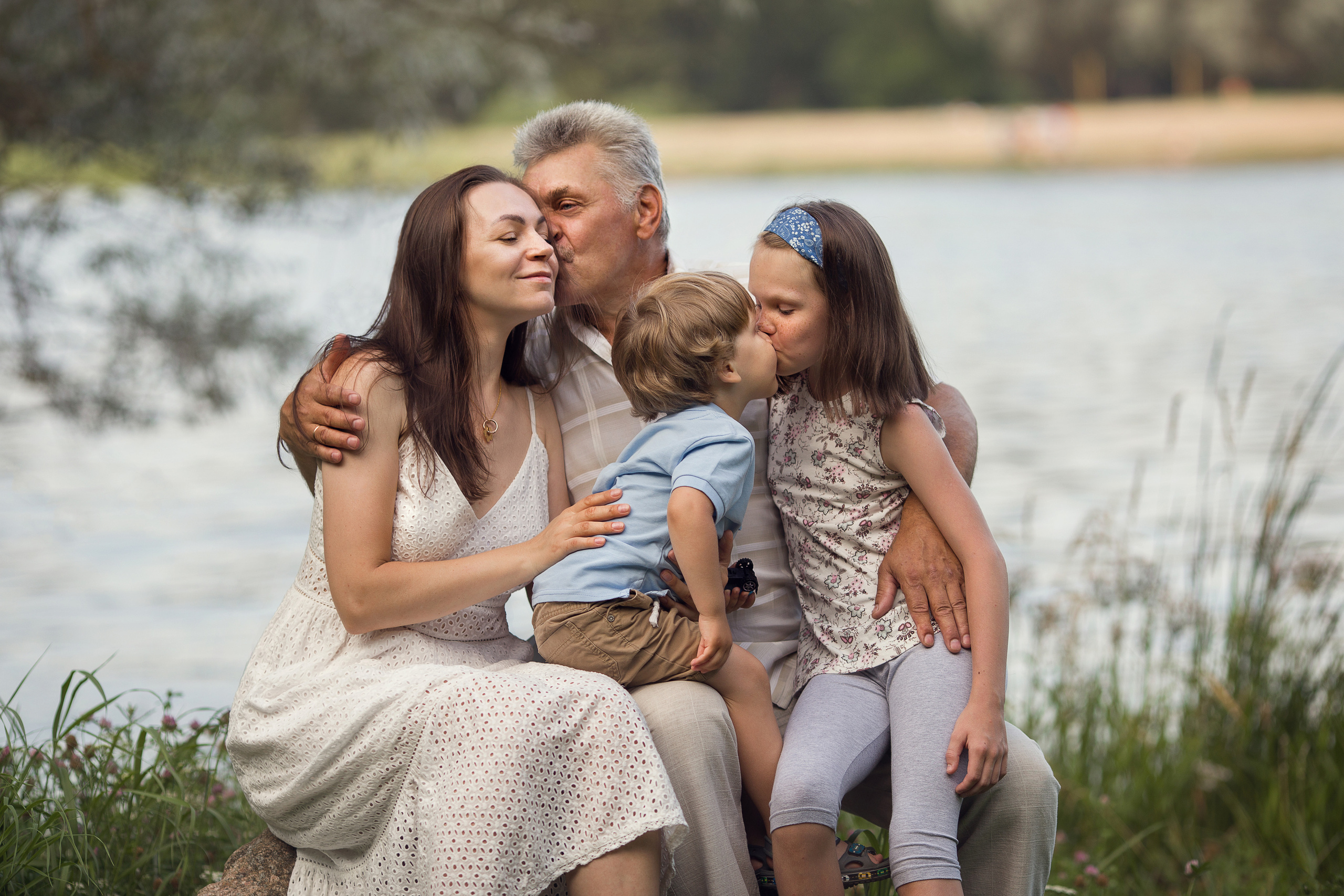 Several generations together. Family photographer in Vilnuis Svetlana Naumova