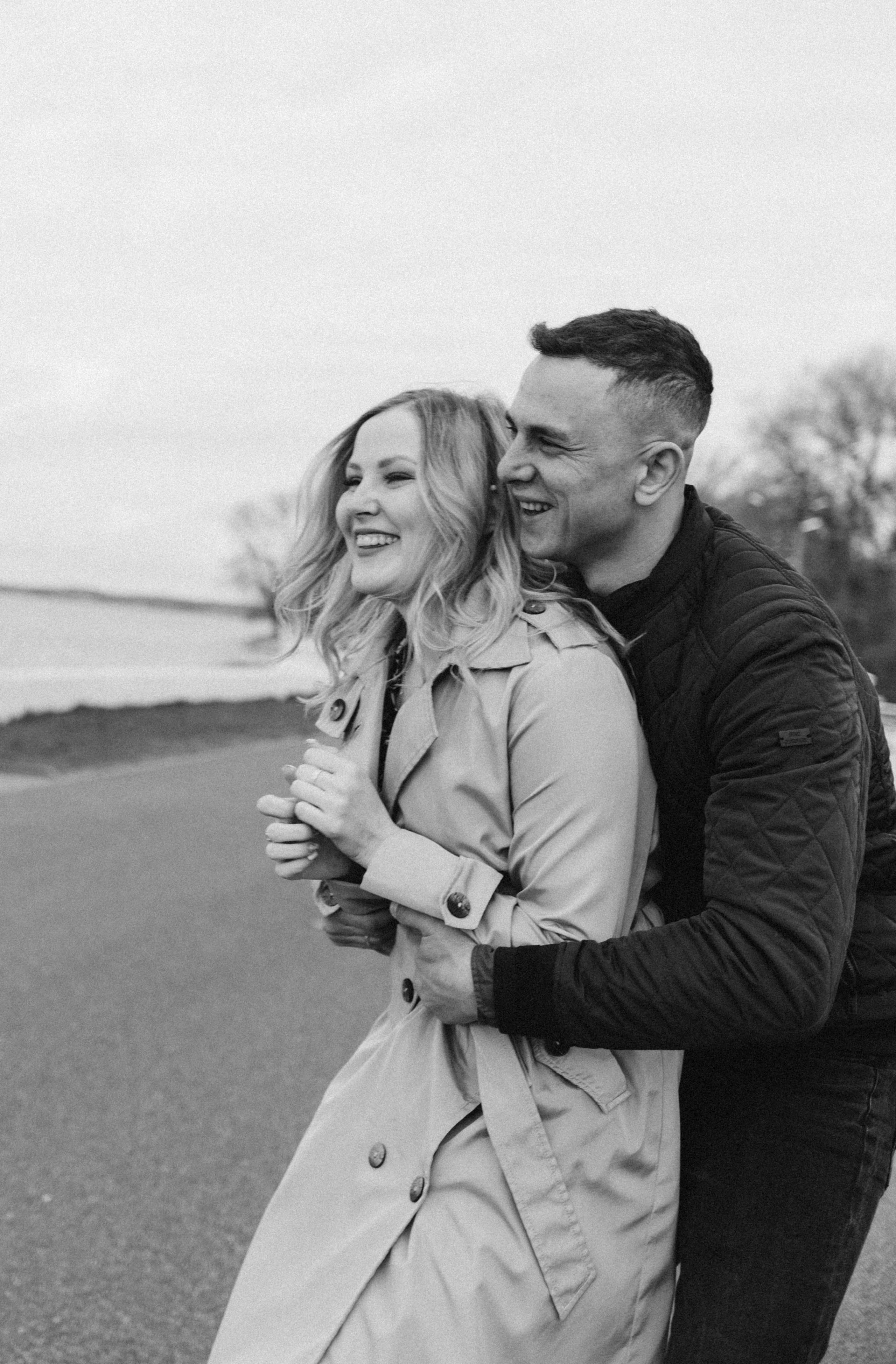 Julia and Lyosha. A walk near the sea. Family photographer in Vilnuis Svetlana Naumova