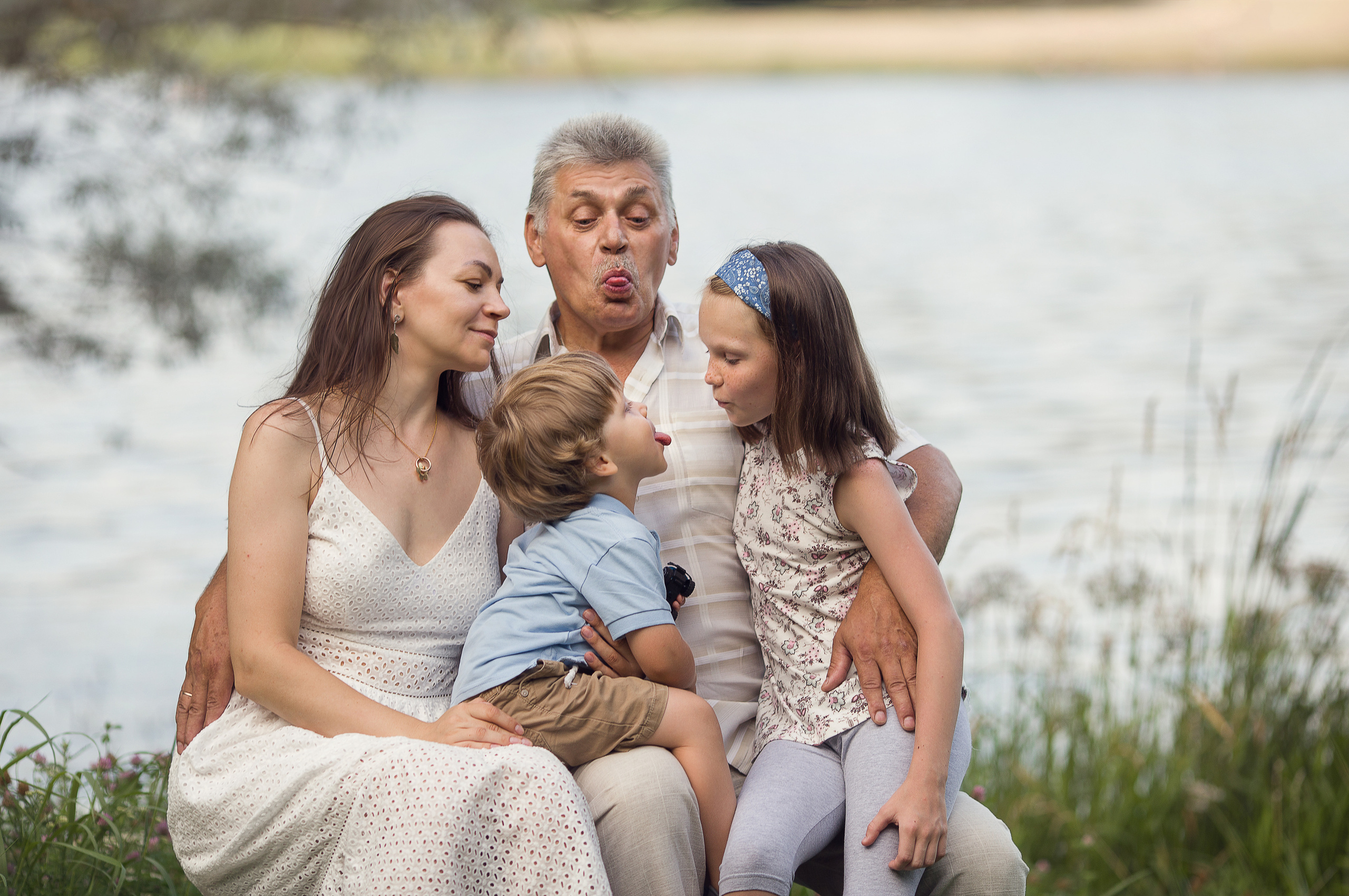 Several generations together. Family photographer in Vilnuis Svetlana Naumova