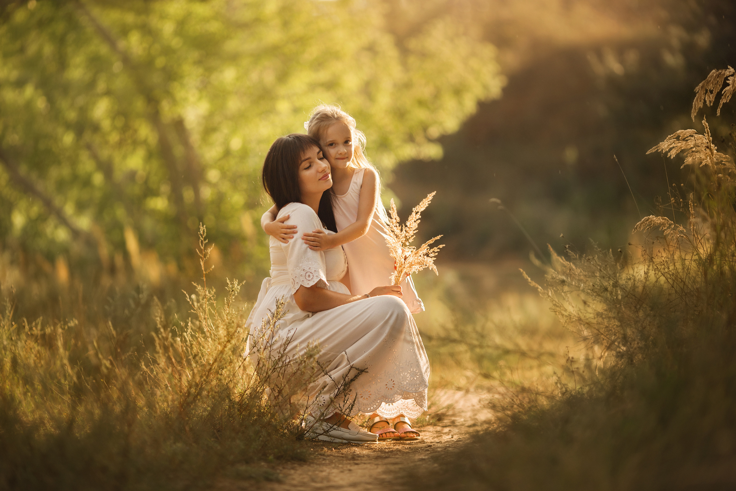 Wonderful wait for brother. Family photographer in Vilnuis Svetlana Naumova