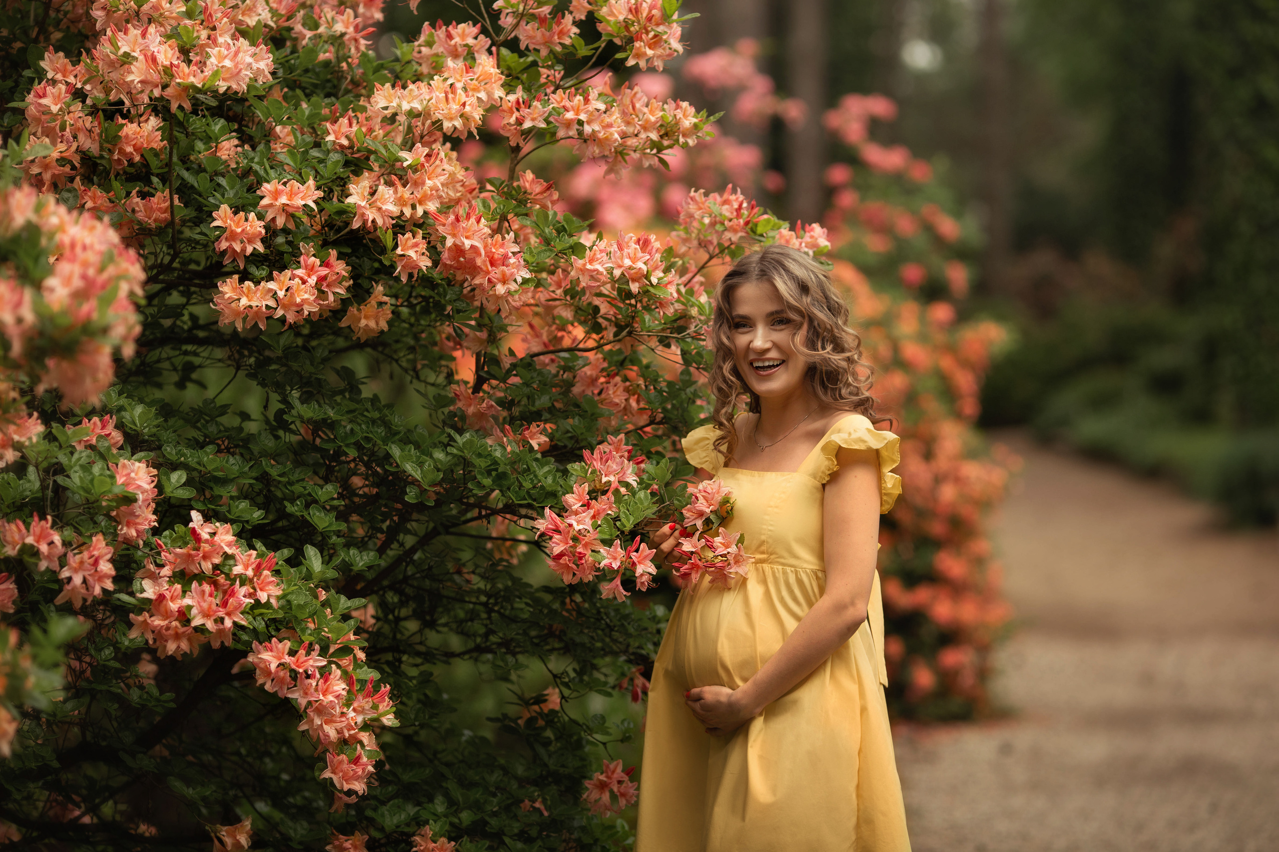 Olga is in the botanical garden. Family photographer in Vilnuis Svetlana Naumova