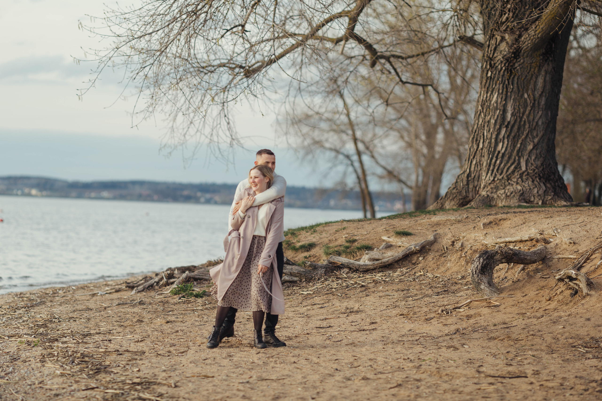 Julia and Lyosha. A walk near the sea. Family photographer in Vilnuis Svetlana Naumova