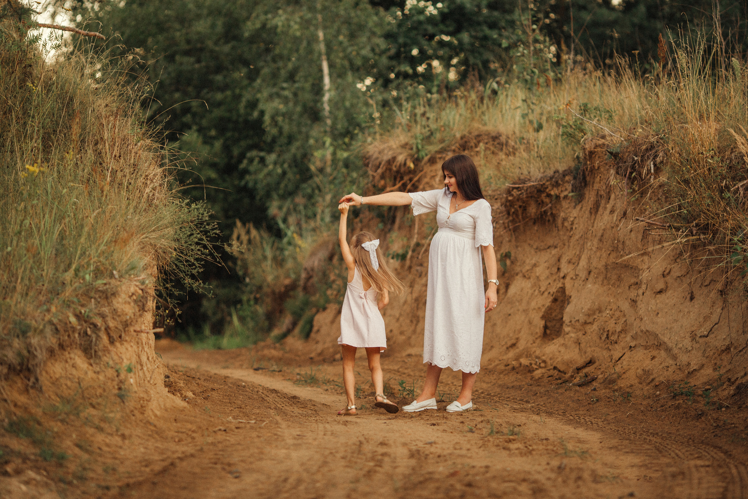 Wonderful wait for brother. Family photographer in Vilnuis Svetlana Naumova