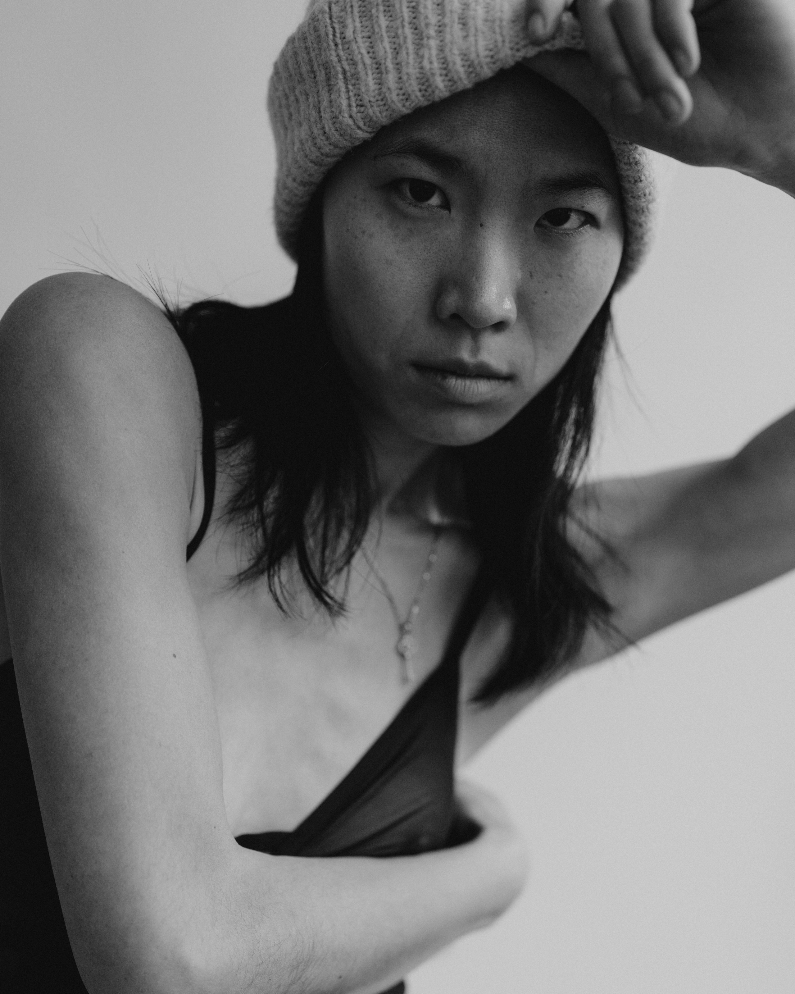 Yugi Studio. Modern maternity photographer in Long Island New York