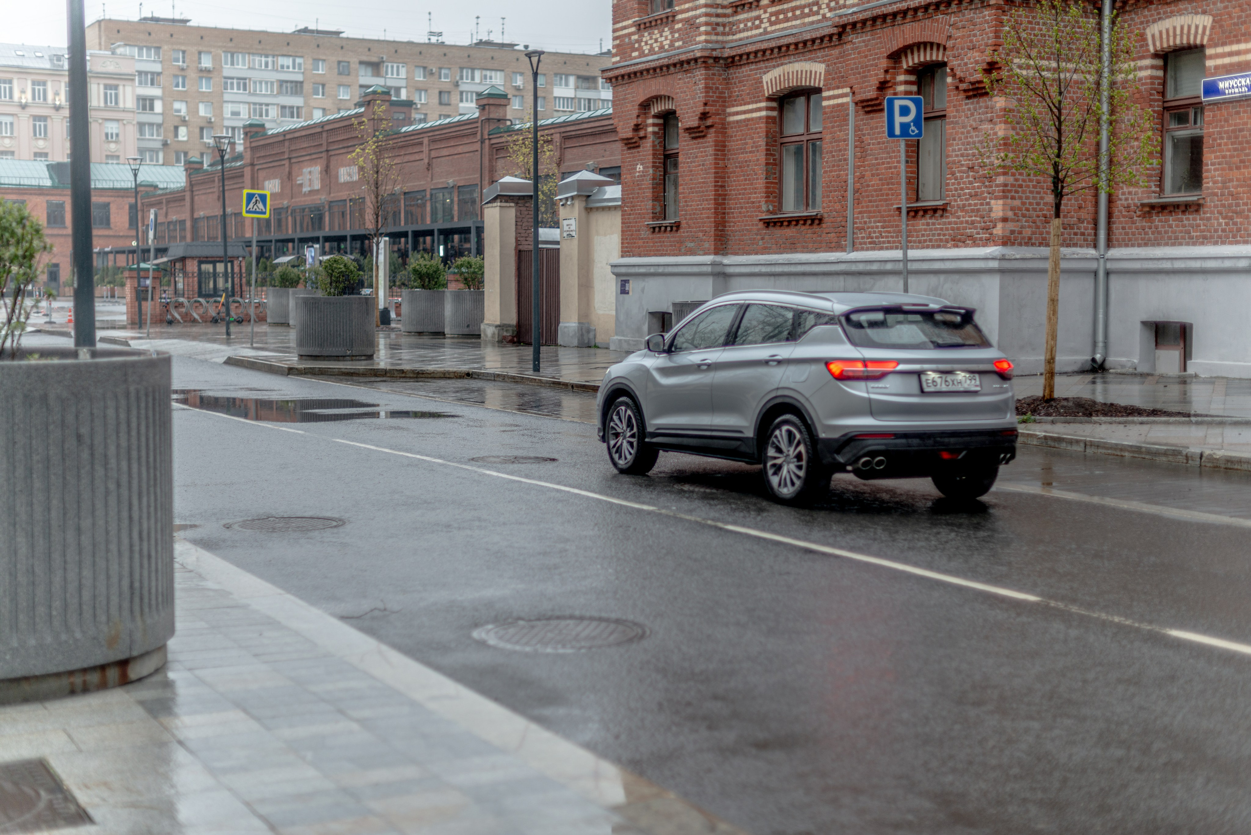 Фотосъемка автомобиля Geely Coolray. ФОТОГРАФ МЕКСИКА КИНТАНА-РОО