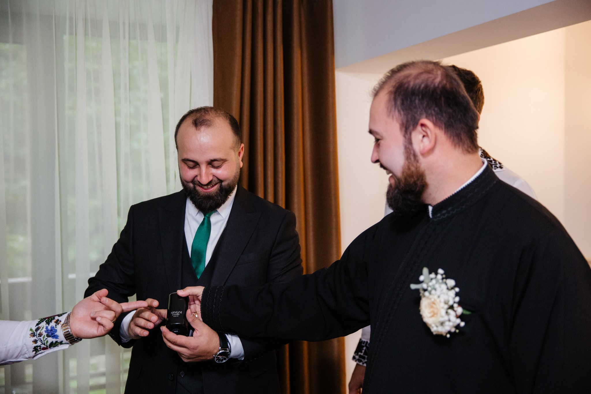 Nunta de Poveste la Sucevița: Cristi și Andreea. Servicii foto-video profesionale, pentru momente de neuitat