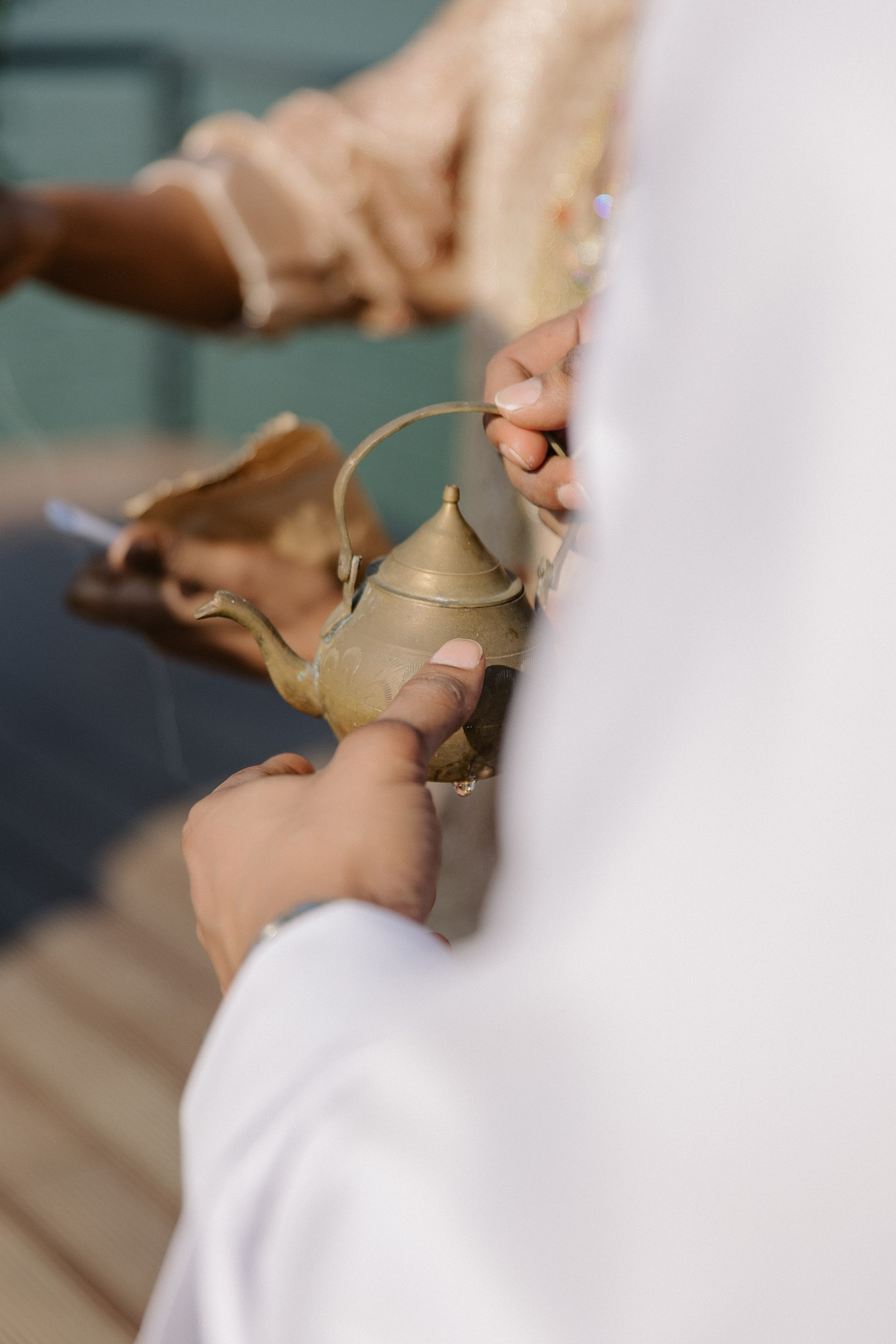 Thesakaya and Kevin. Photographer Anna Nazarenko