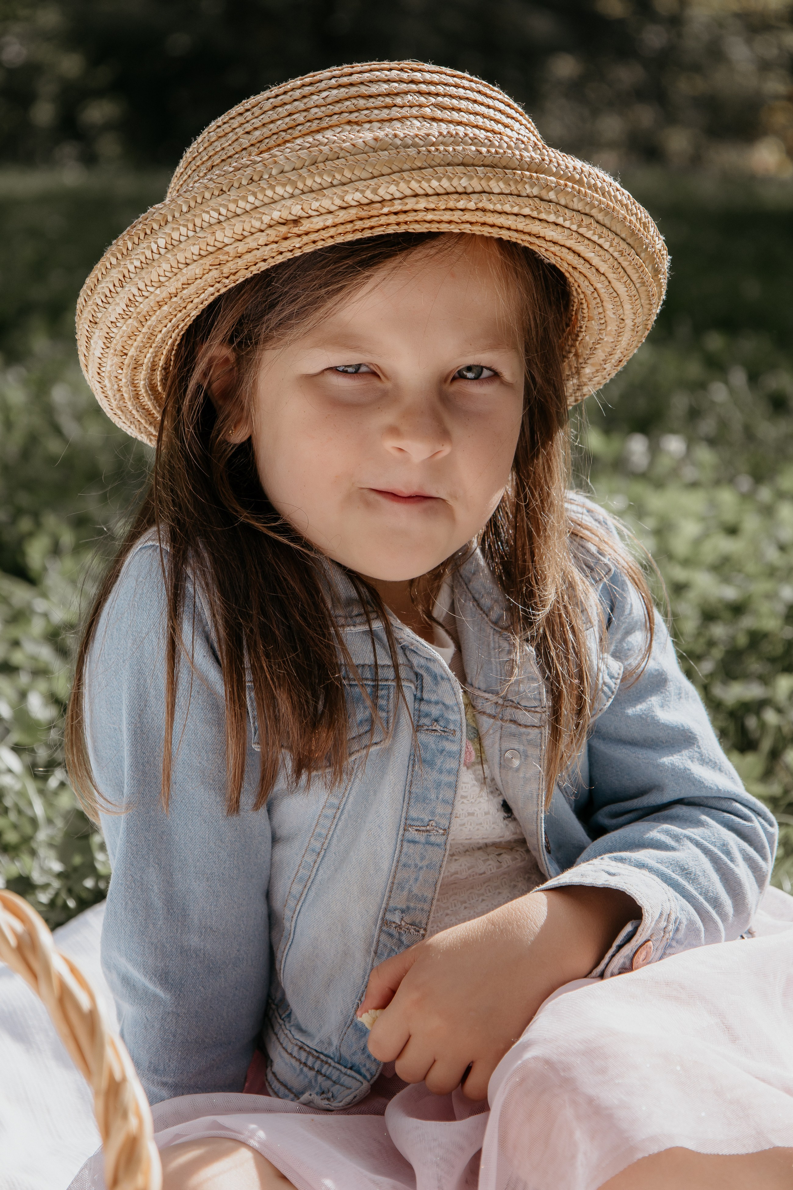 PHOTOGRAPHER JENNY IN CALGARY. I am a portrait and family photographer Jenny in Montreal and Calgary