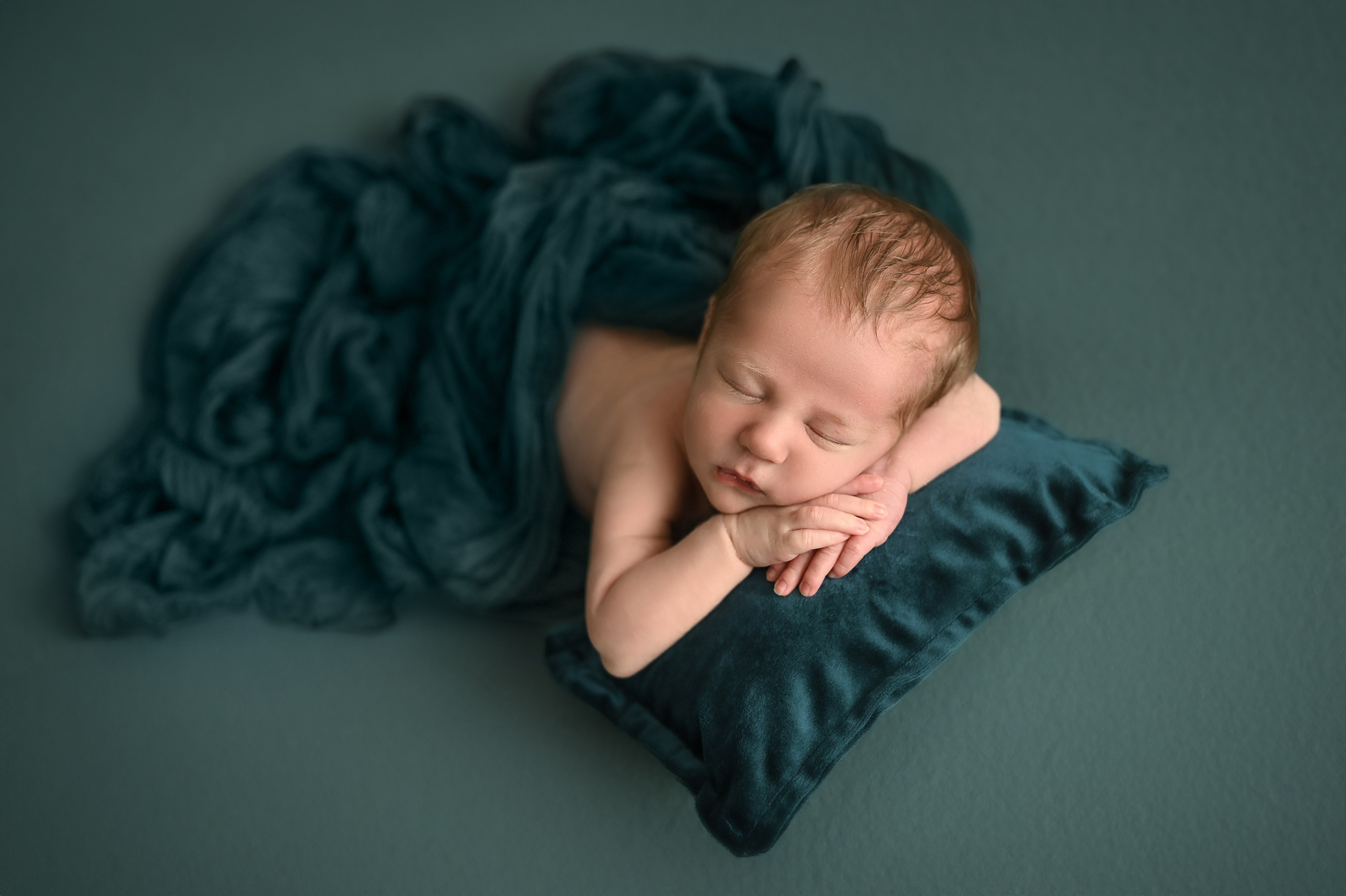 Babys. Baby und Familie Fotografin in Gummersbach Juliia Schwahlen