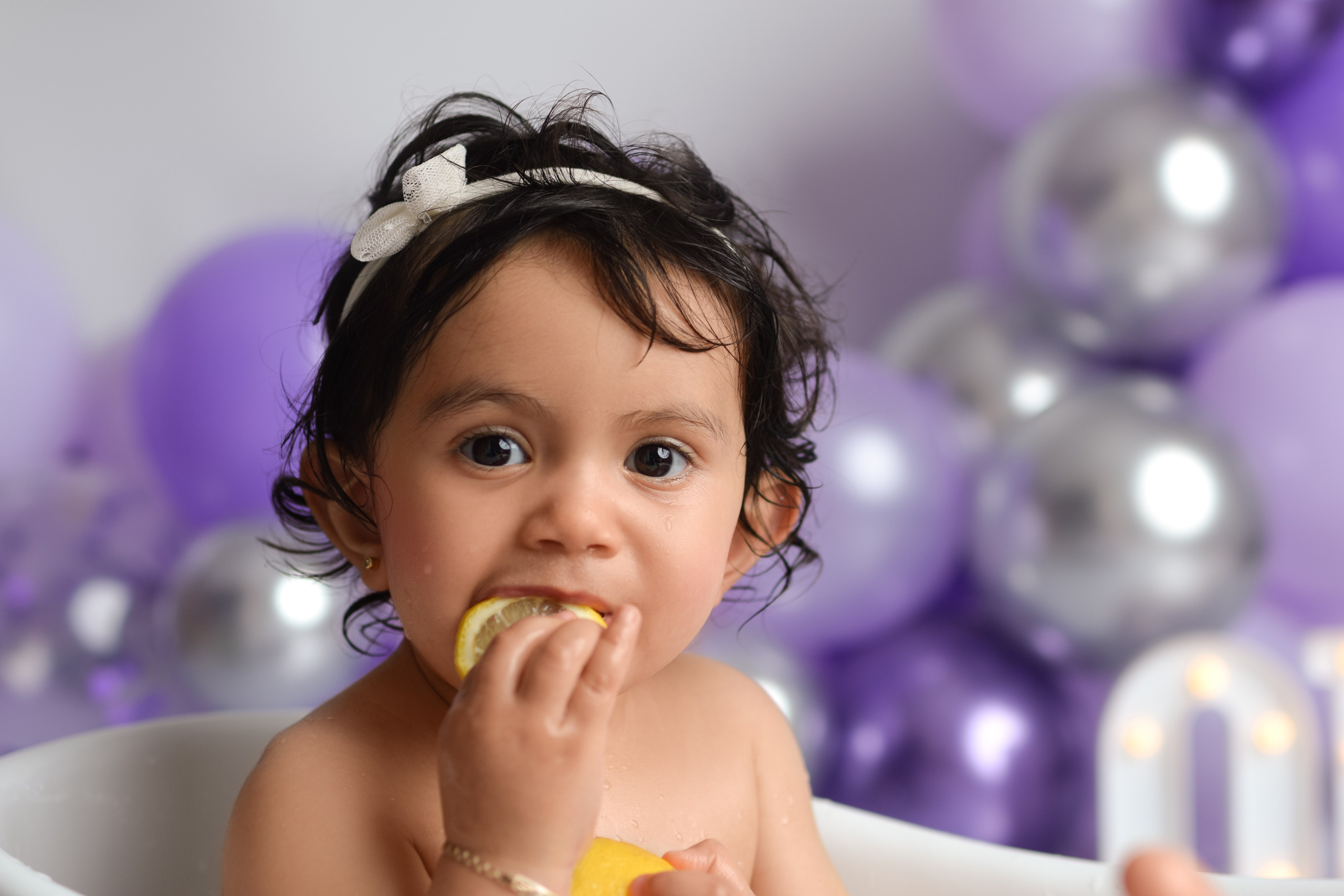 Cake Smash Fotoshooting zum ersten, zweiten Geburtstag. Neugeborene, Baby Fotografin in Düren (NRW) - Vitalina Unruh