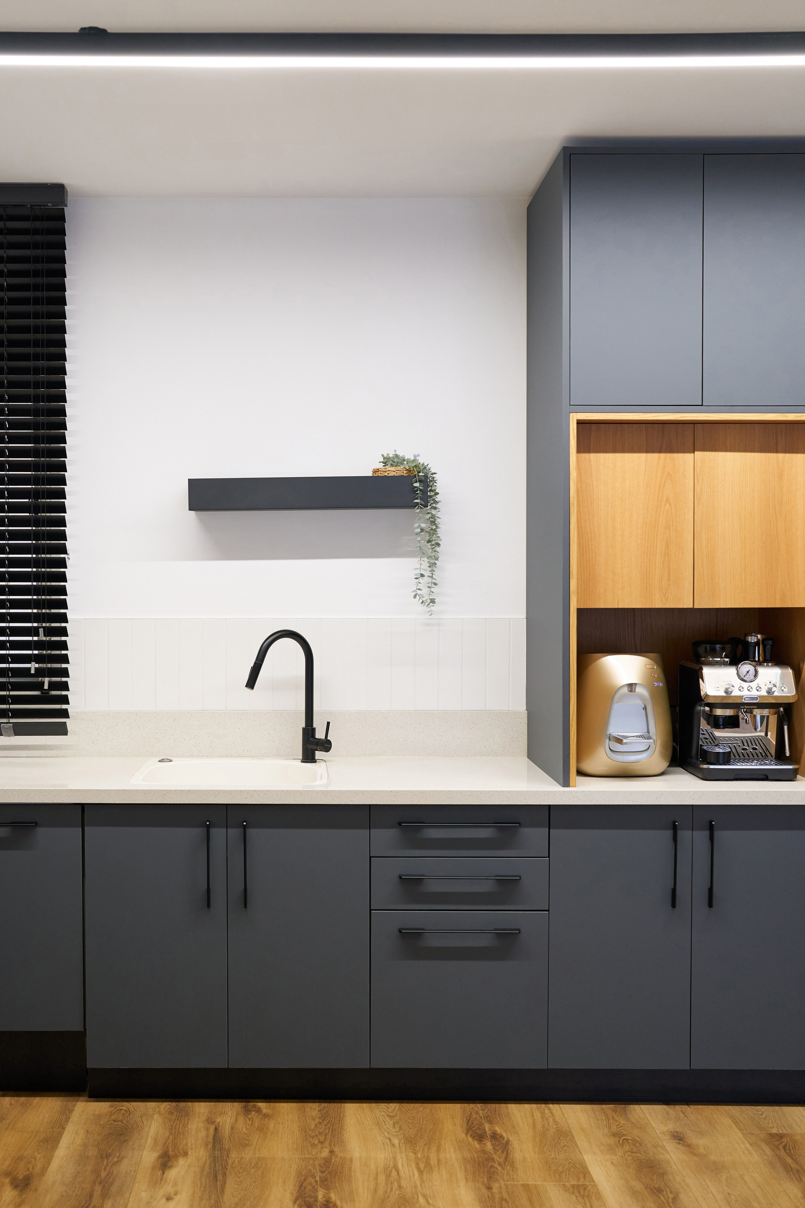 Interior. צלם אלכס ברט בישראל