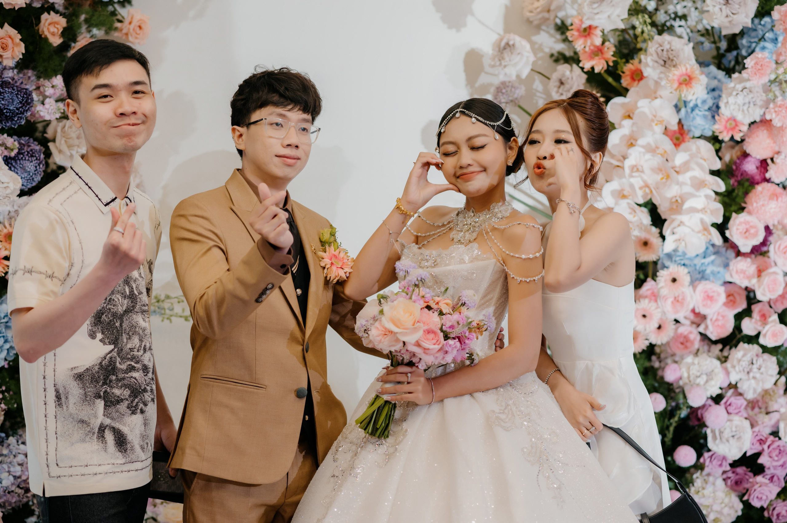 KHANG & QUYEN / Lavela Hotel. Saigon Wedding Present | Art Beyond Moments