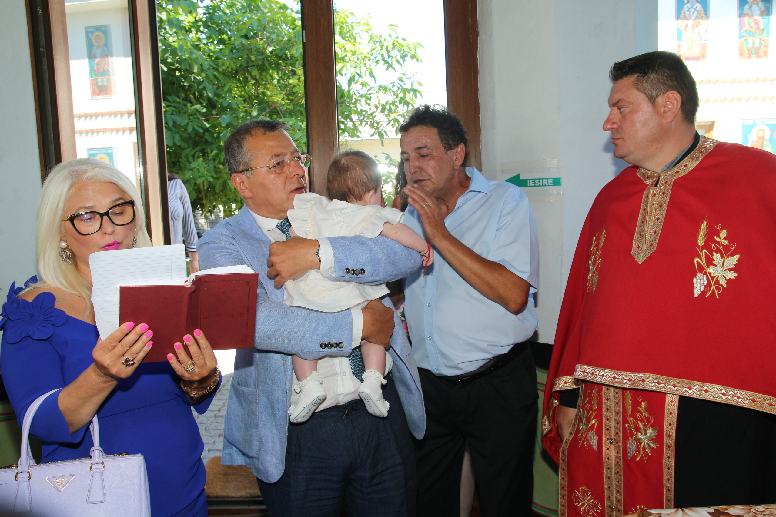 BYZO MEDIA. PETRU BYZO - family and children photographer in ROMANIA