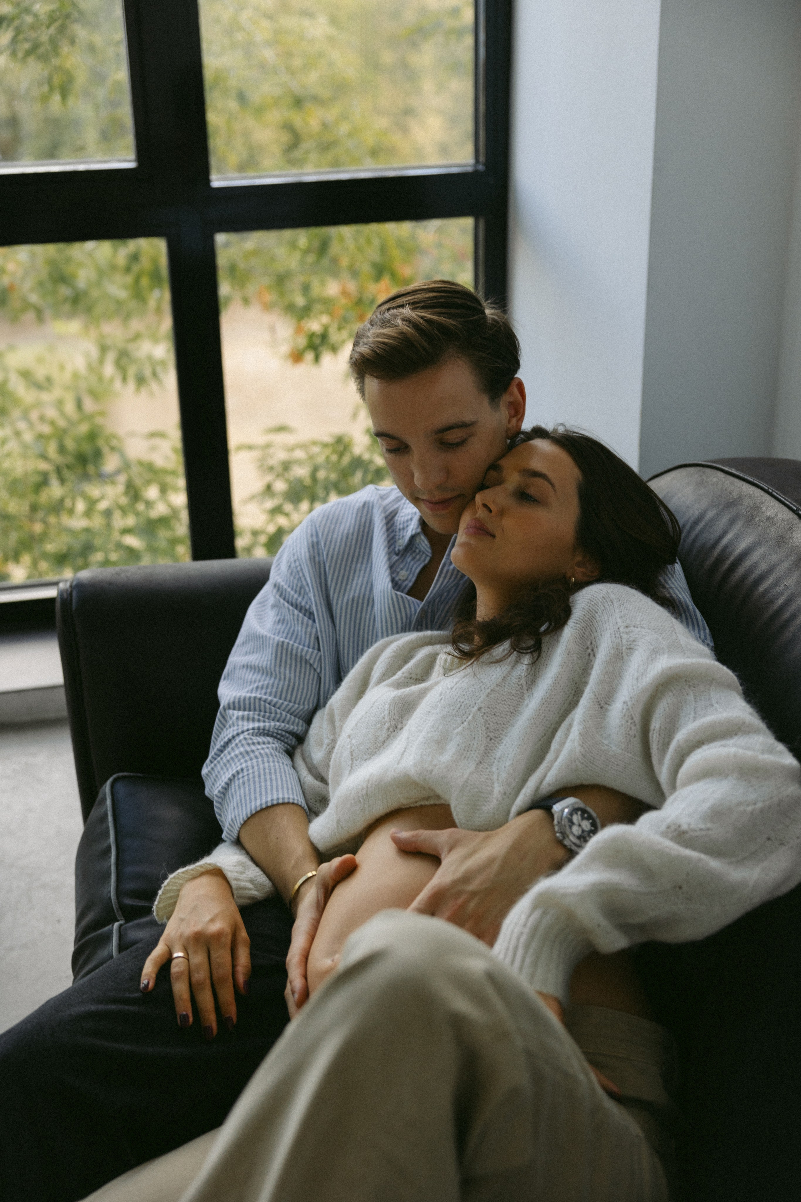 Ieva ir Žilvinas | Moderni laukimo fotosesija studijoje. Vestuvių ir šeimų fotografė Lena Bondarenko / belove photo