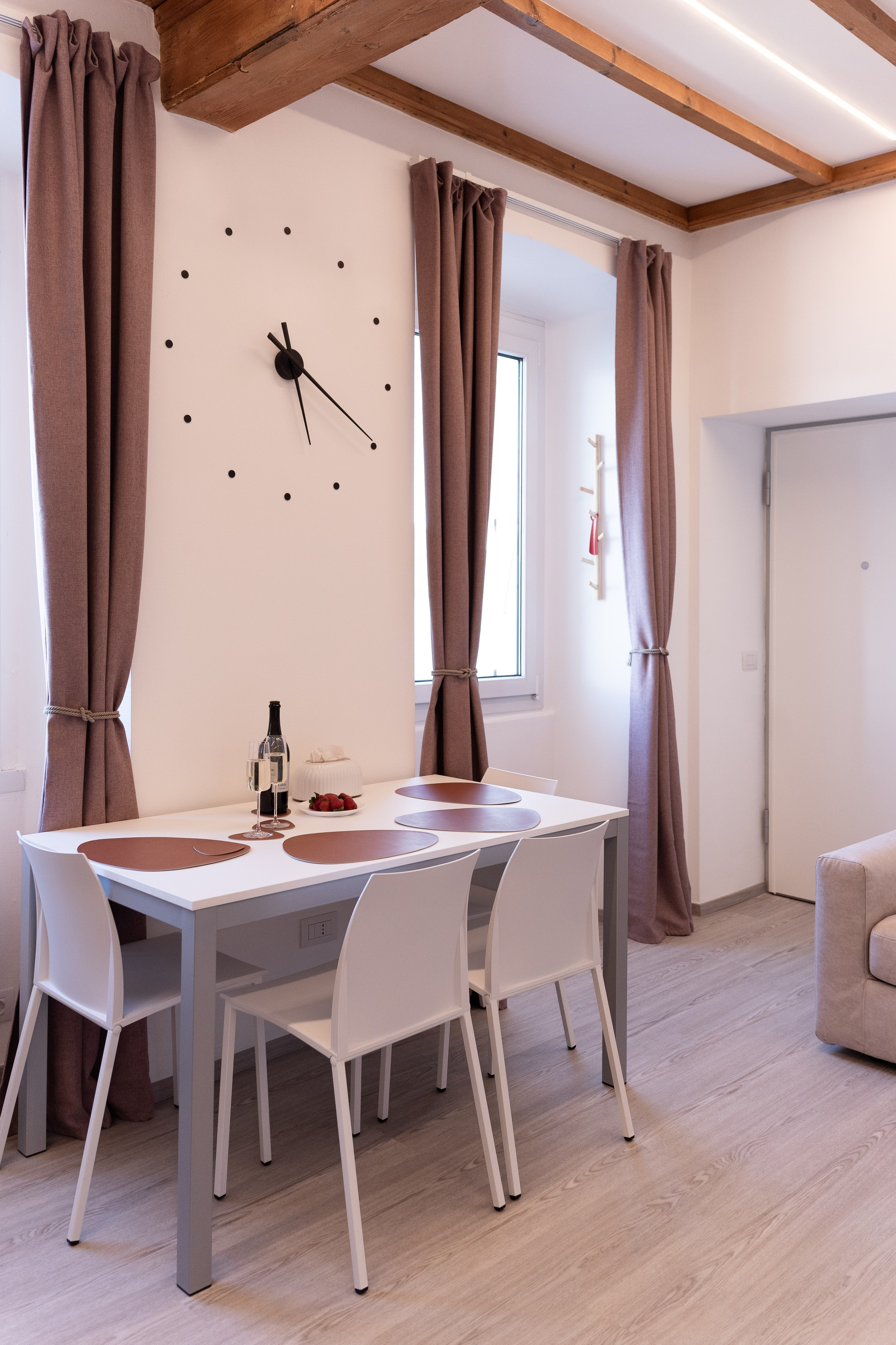 Lake Maggiore apartment. PHOTOGRAPHER IN ITALY