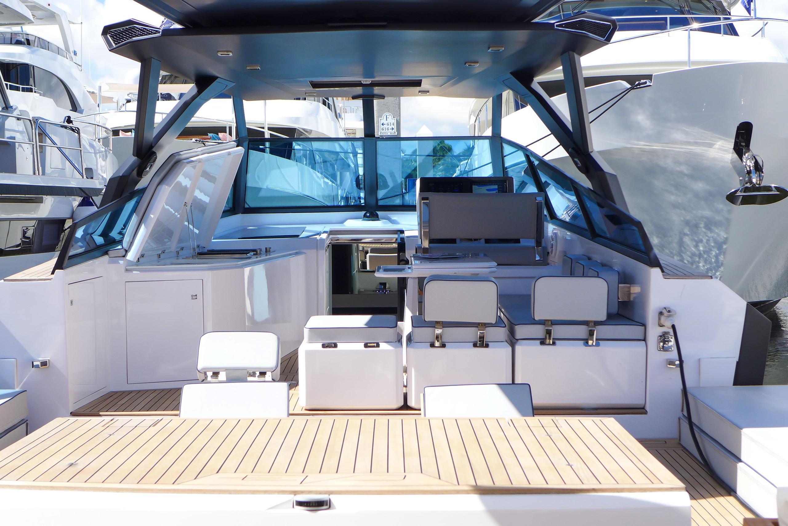 Architecture_Real estate_Yachts. Art photography. Events. Family photo