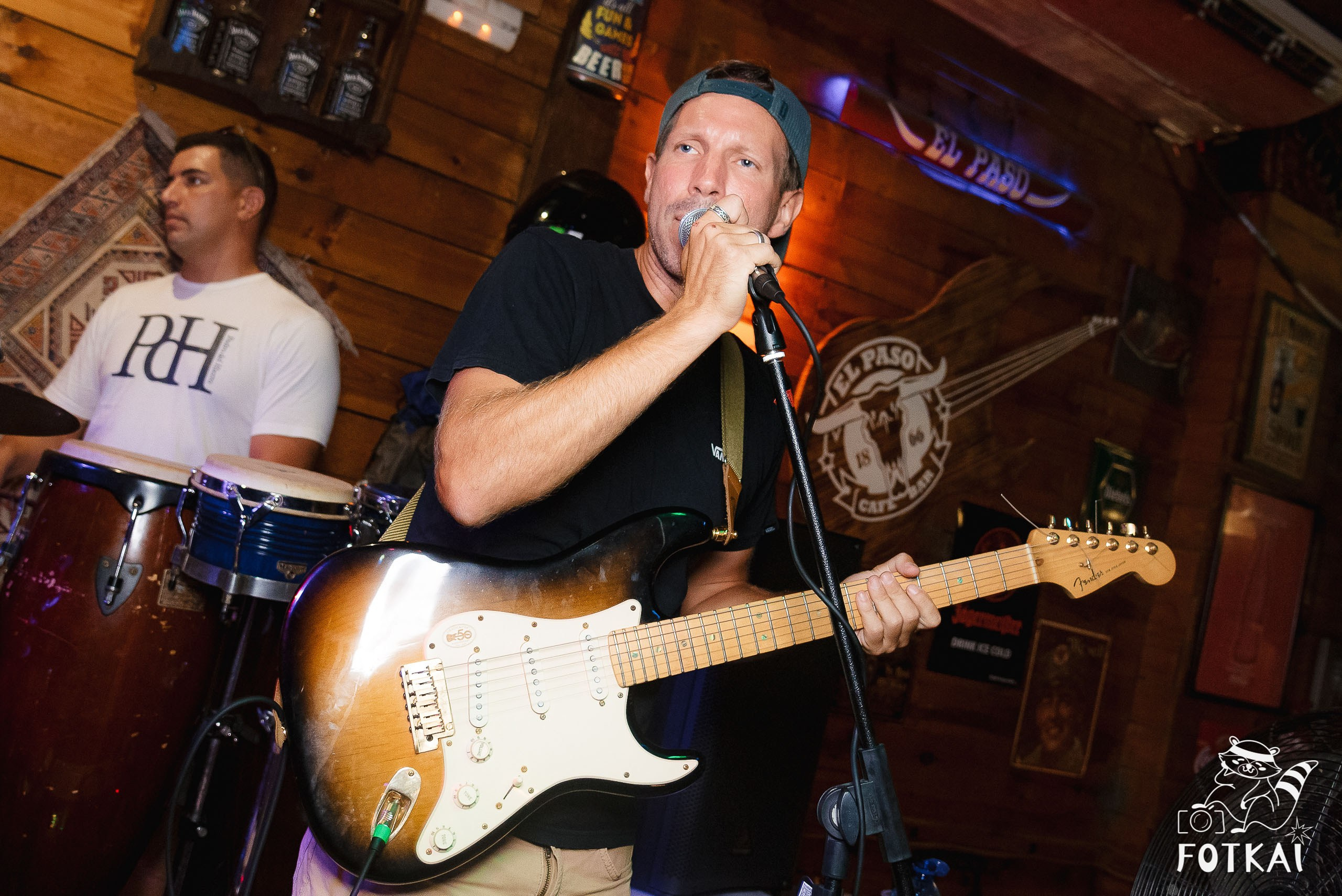 Los Ekilibristas en El Paso Rock Bar Torrevieja: Reportaje fotográfico 16.08.25 | FOTKAI