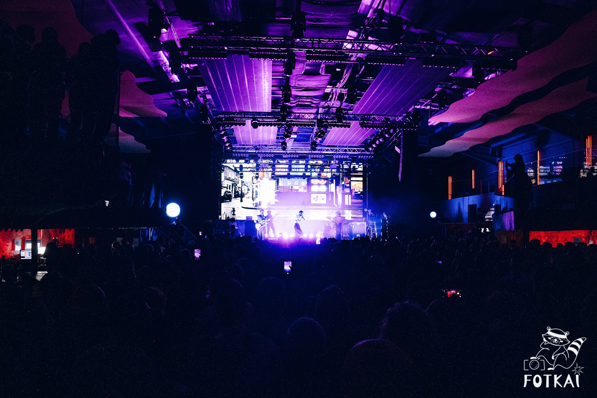 Фотоотчёт с концерта Miss Caffeina 27 марта 2026 в Аликанте | FOTKAI