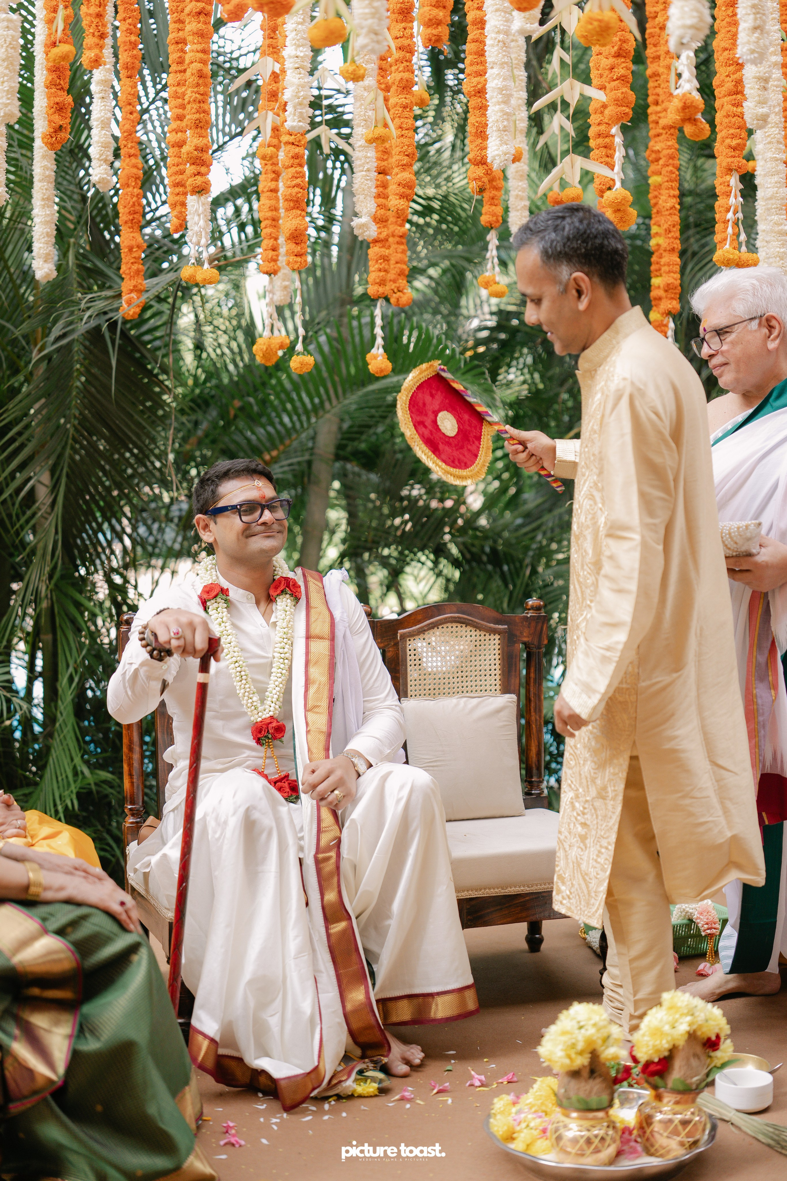 South Indian Wedding Ft. Aashna & Rajiv. Fine art Wedding Photographers in India & Canada