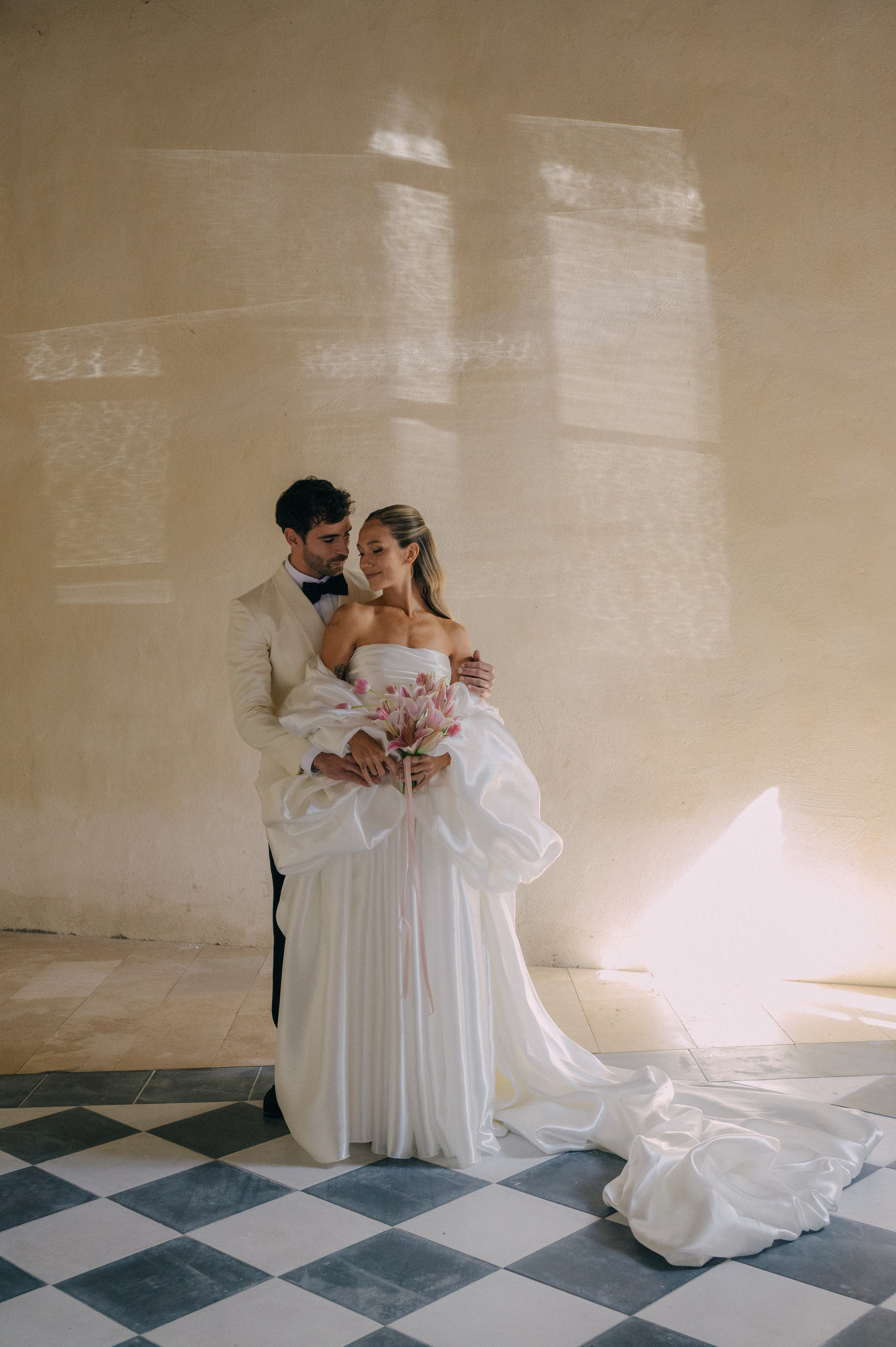 Paula and Tony. Wedding and commercial photographer