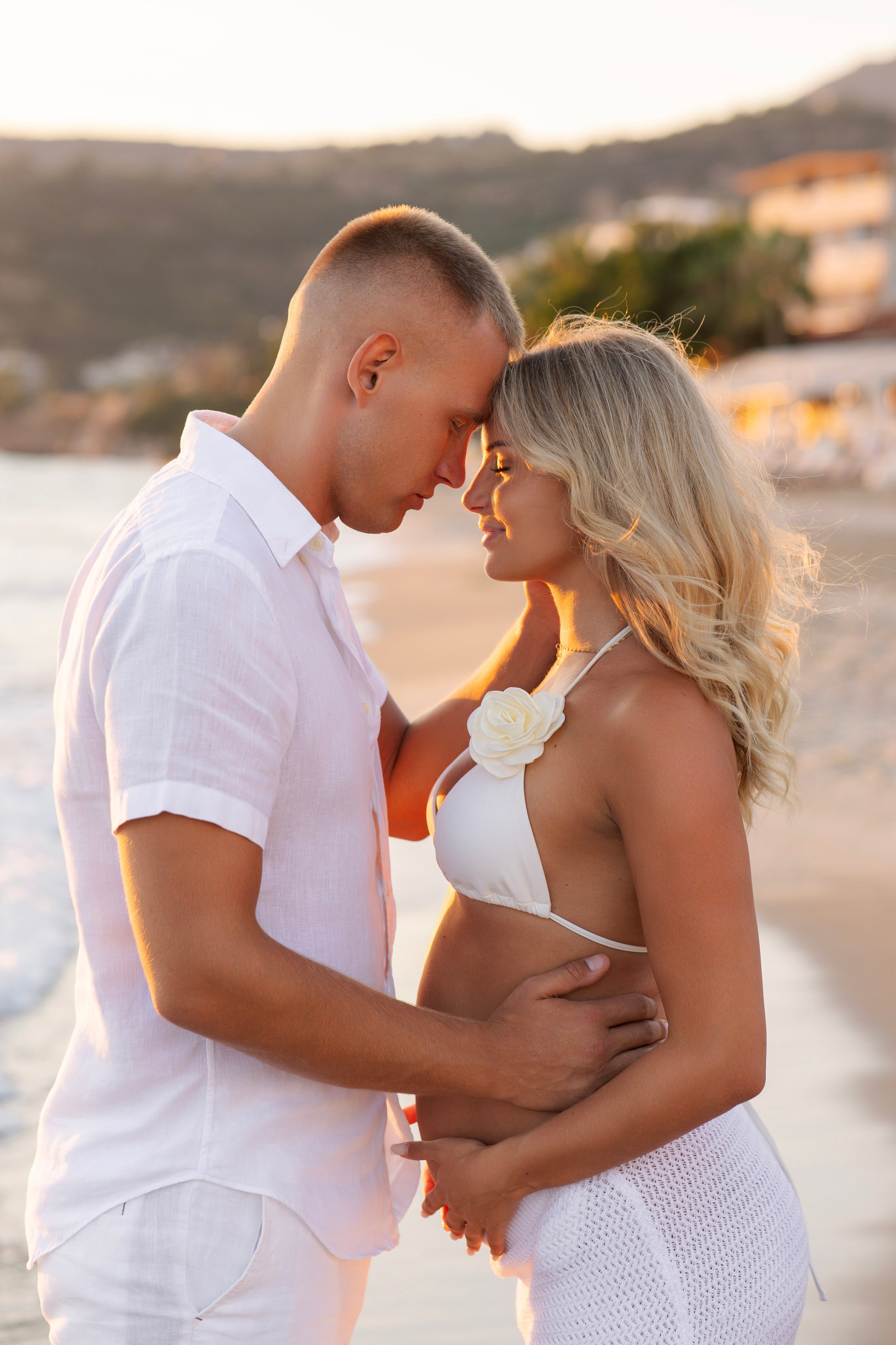 Maternity Photoshoot in Alanya | Pregnancy Portraits on the Beach. Professional Photographer in Alanya, Side, Belek, Antalya. Turkiye