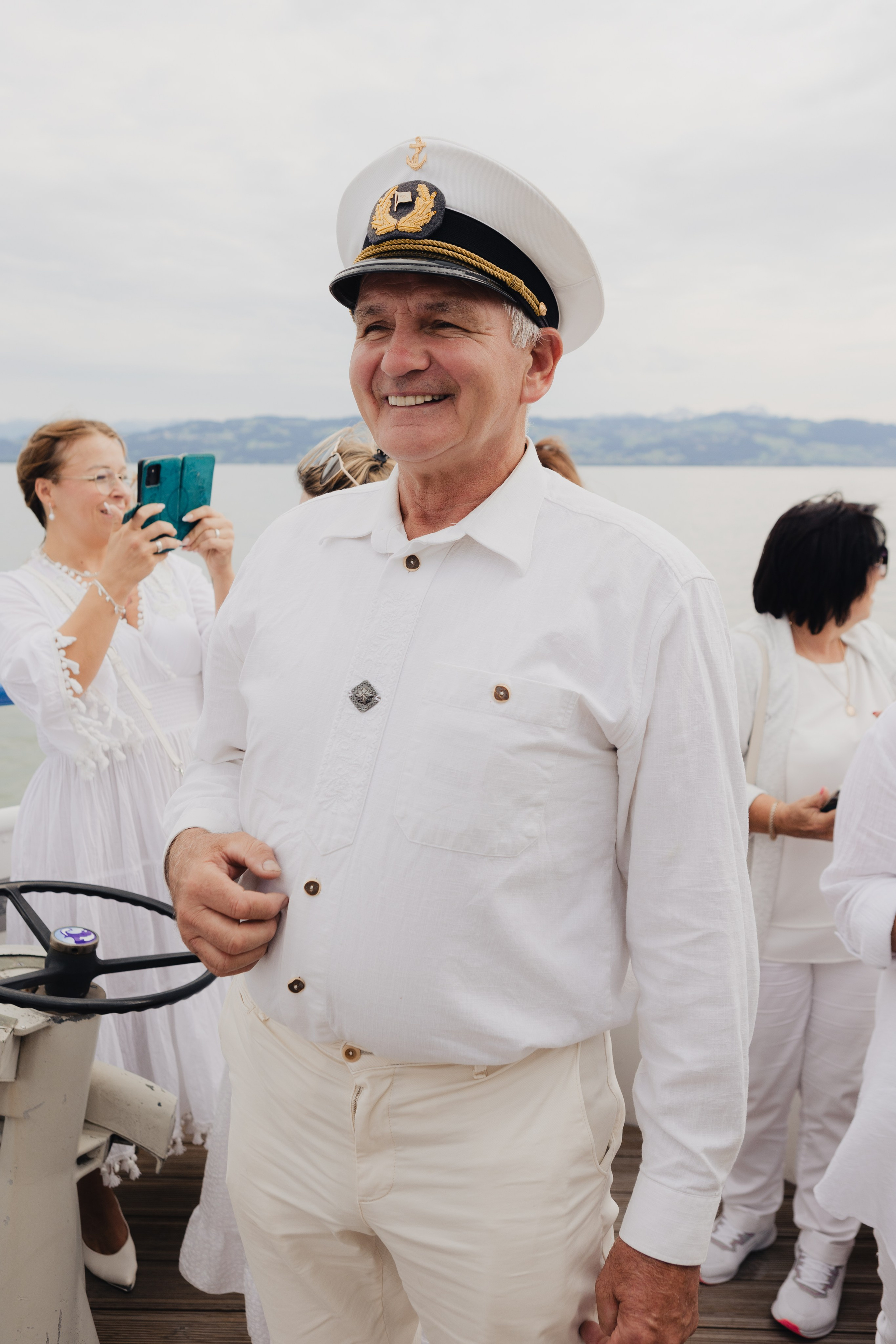 Ausflug mit Vertretern eines Kosmetikunternehmens. Adelya Tomin