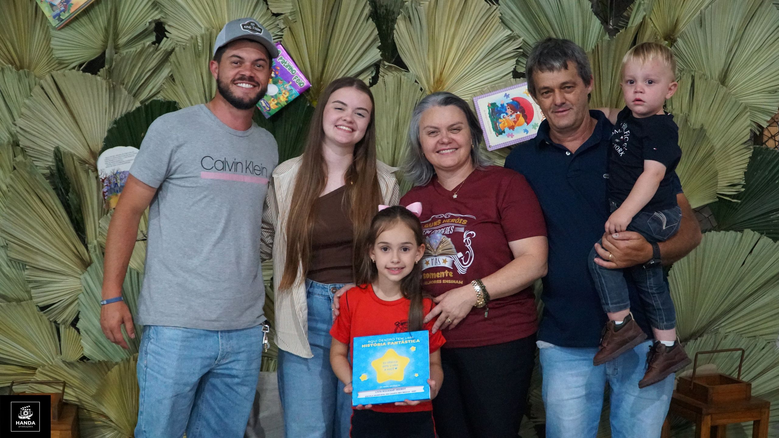 Noite autógrafos colégio Aurélio Buarque de Holanda. Handa Produções